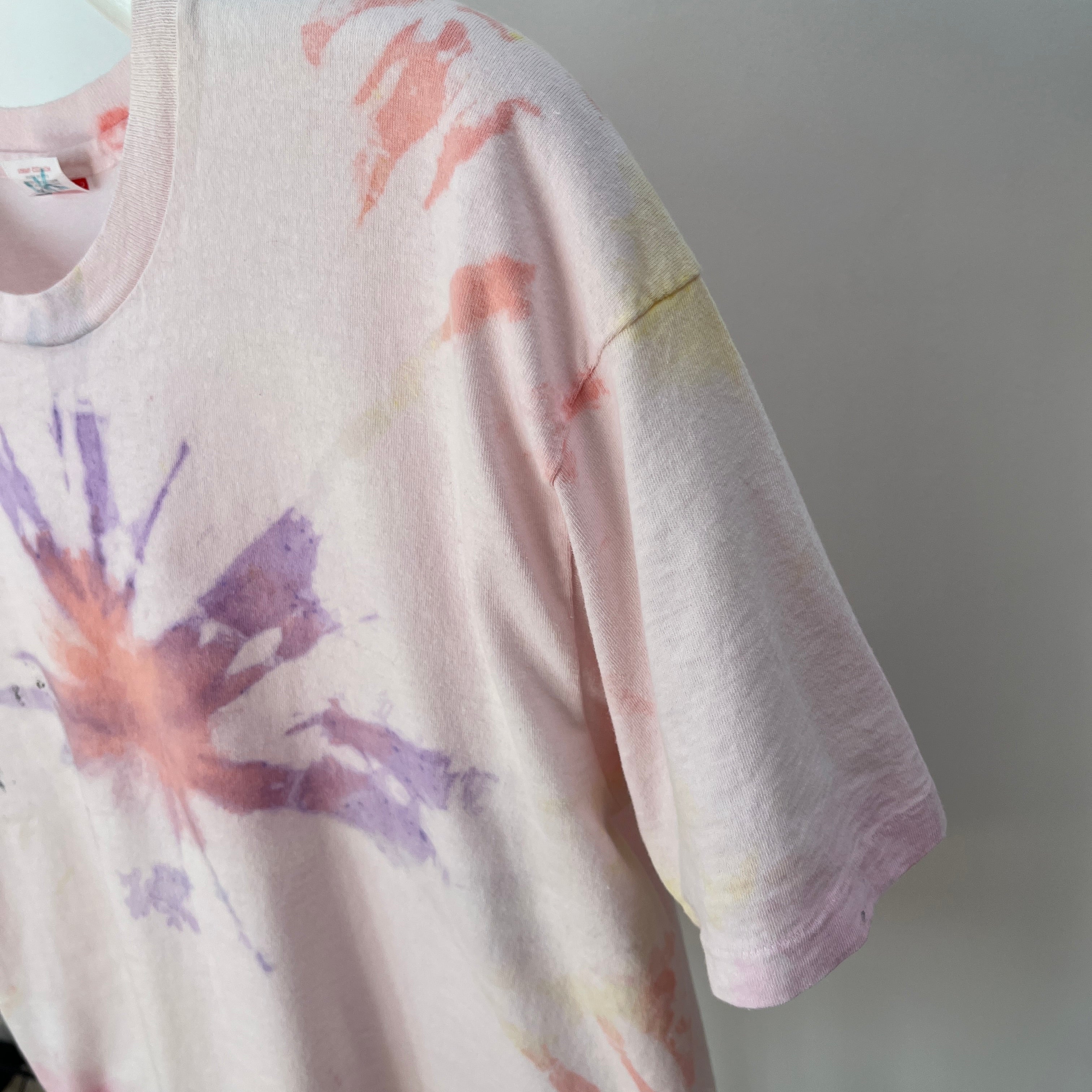 1980s Faded Neutral DIY Tie Dye - It's Pretty!