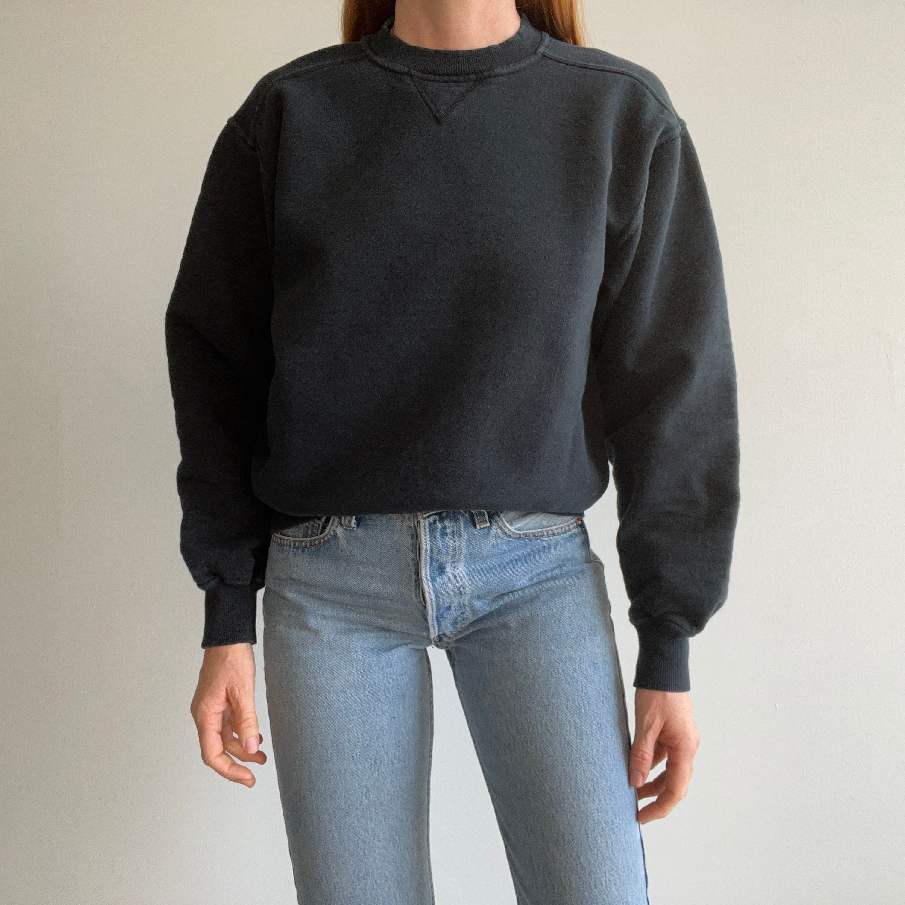 1990s Heavyweight Structured Blank Black Sweatshirt by Jerzees