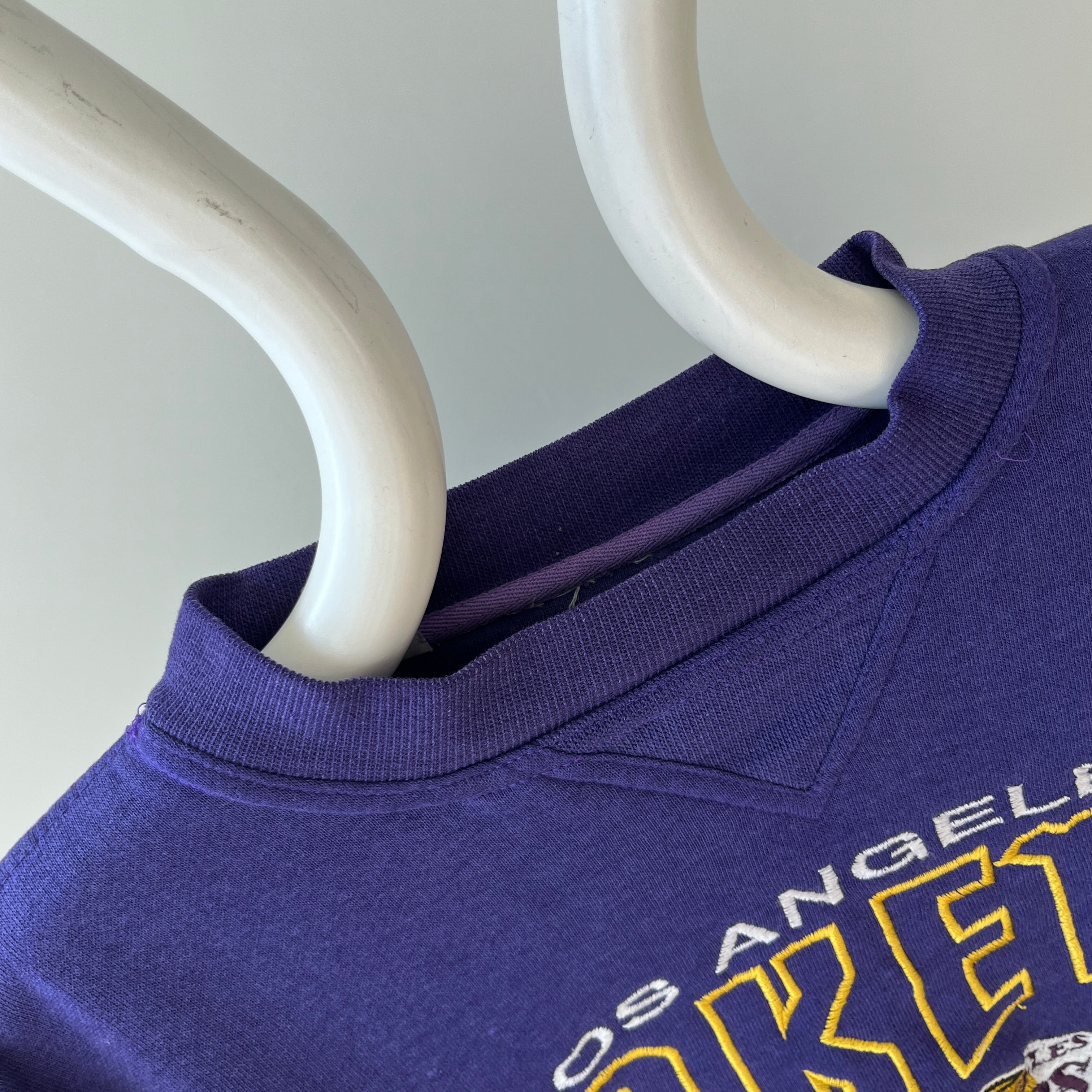 1990/Y2K Lakers Sweatshirt - For Diehard Fan Only :)