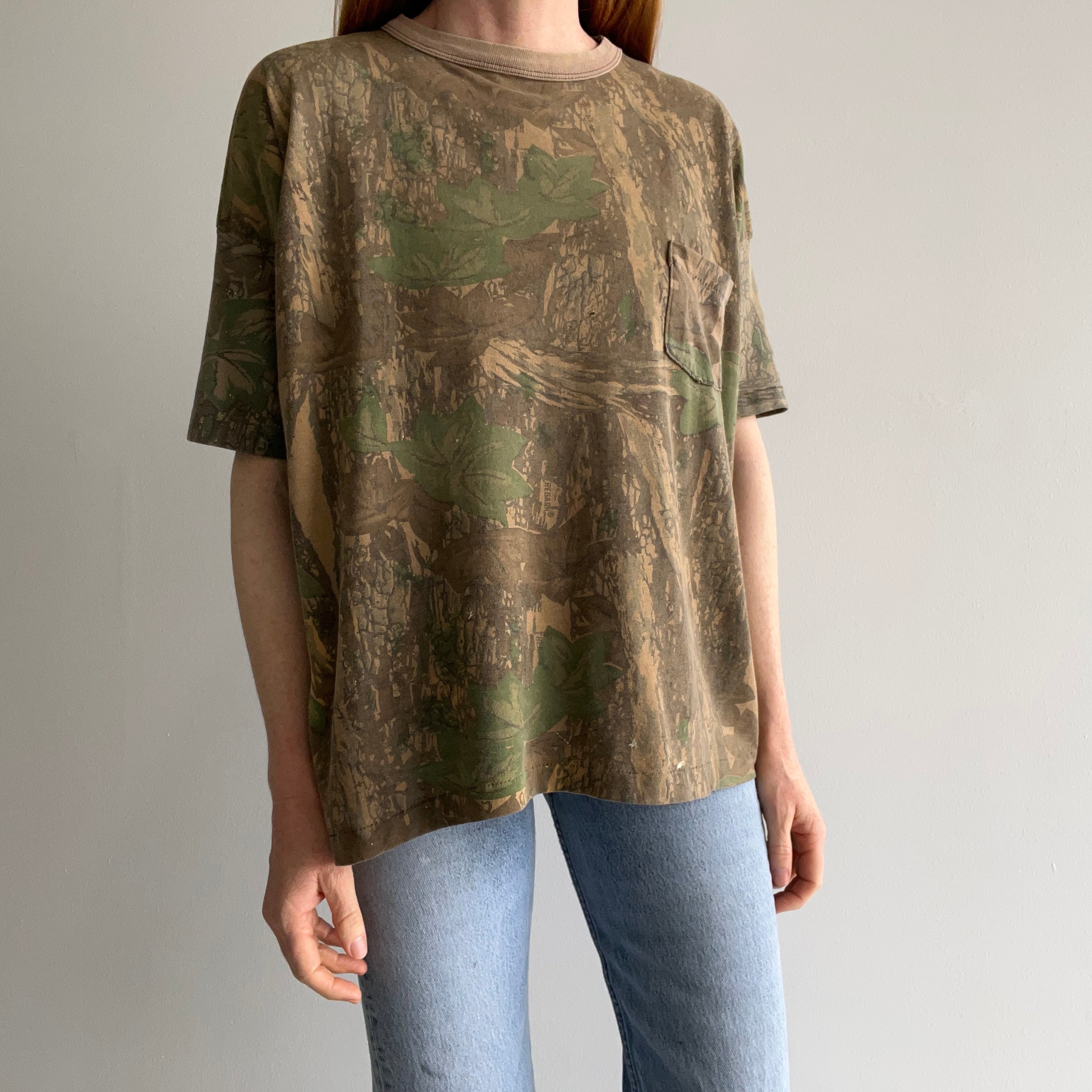 1980s Tree Camo Pocket T-shirt with a Good Fit