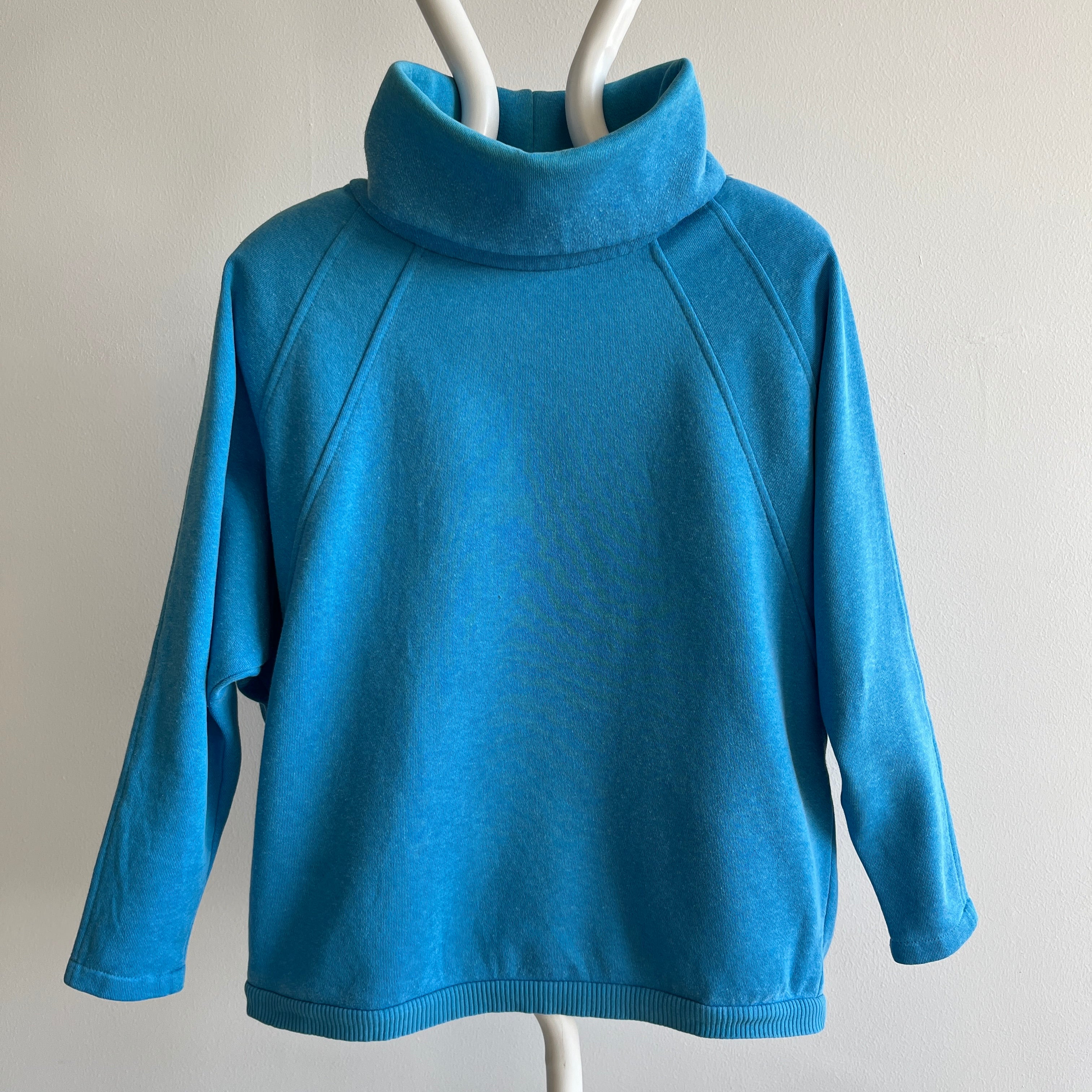 1980s Mega Turtleneck Dolman Sleeve Shoulder Padded Sweatshirt - WOWZA