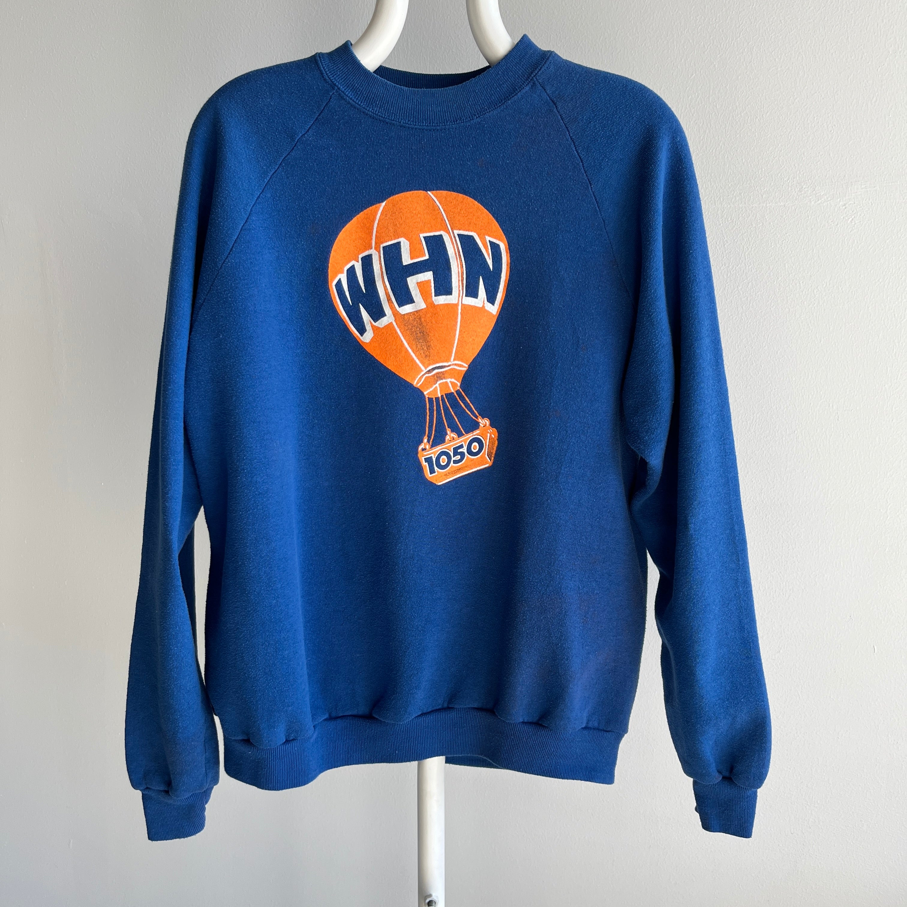 1980s WHN AM 1050 Sweatshirt _ NYC