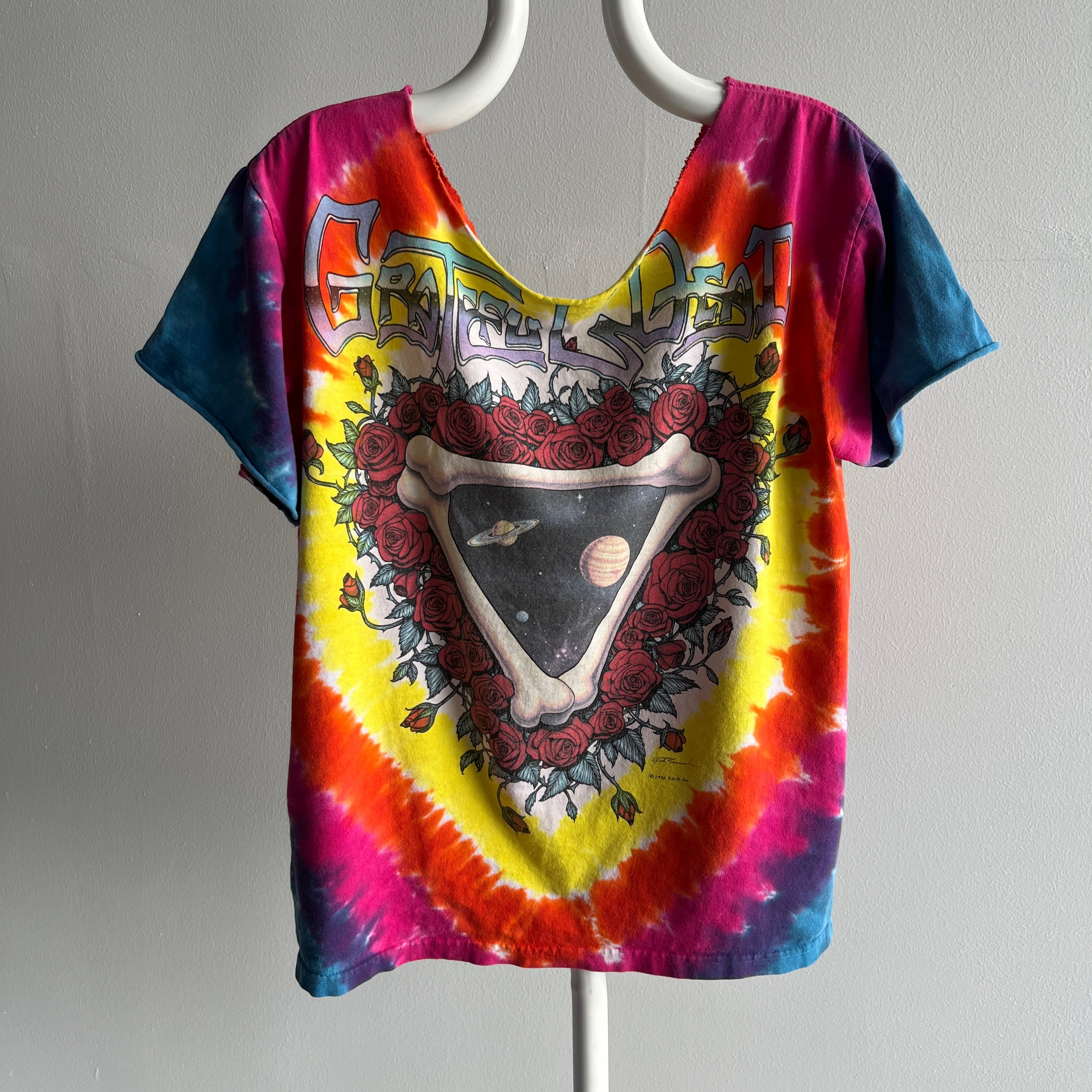 1992 Grateful Dead Front and Back Cut Neck T-Shirt