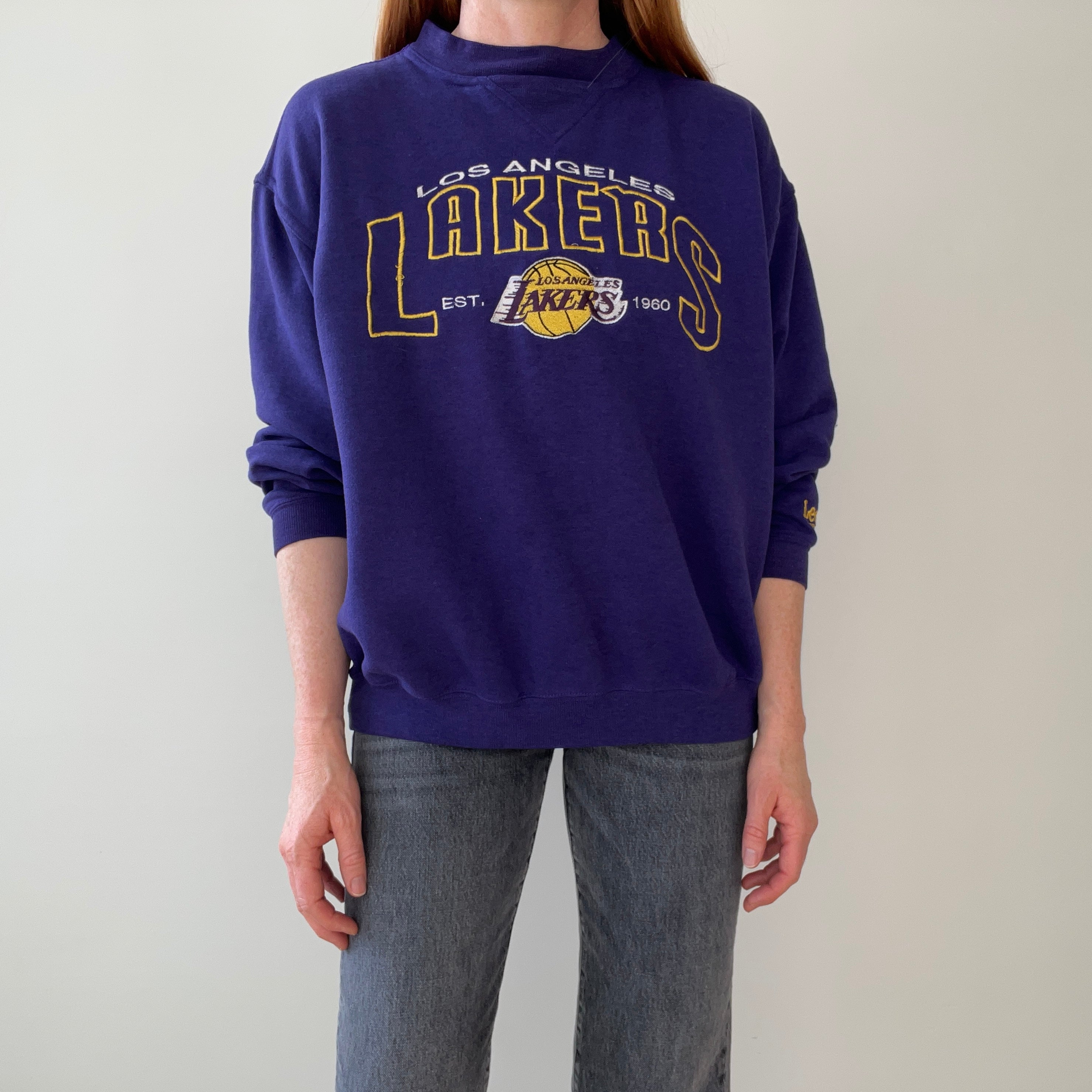 1990/Y2K Lakers Sweatshirt - For Diehard Fan Only :)