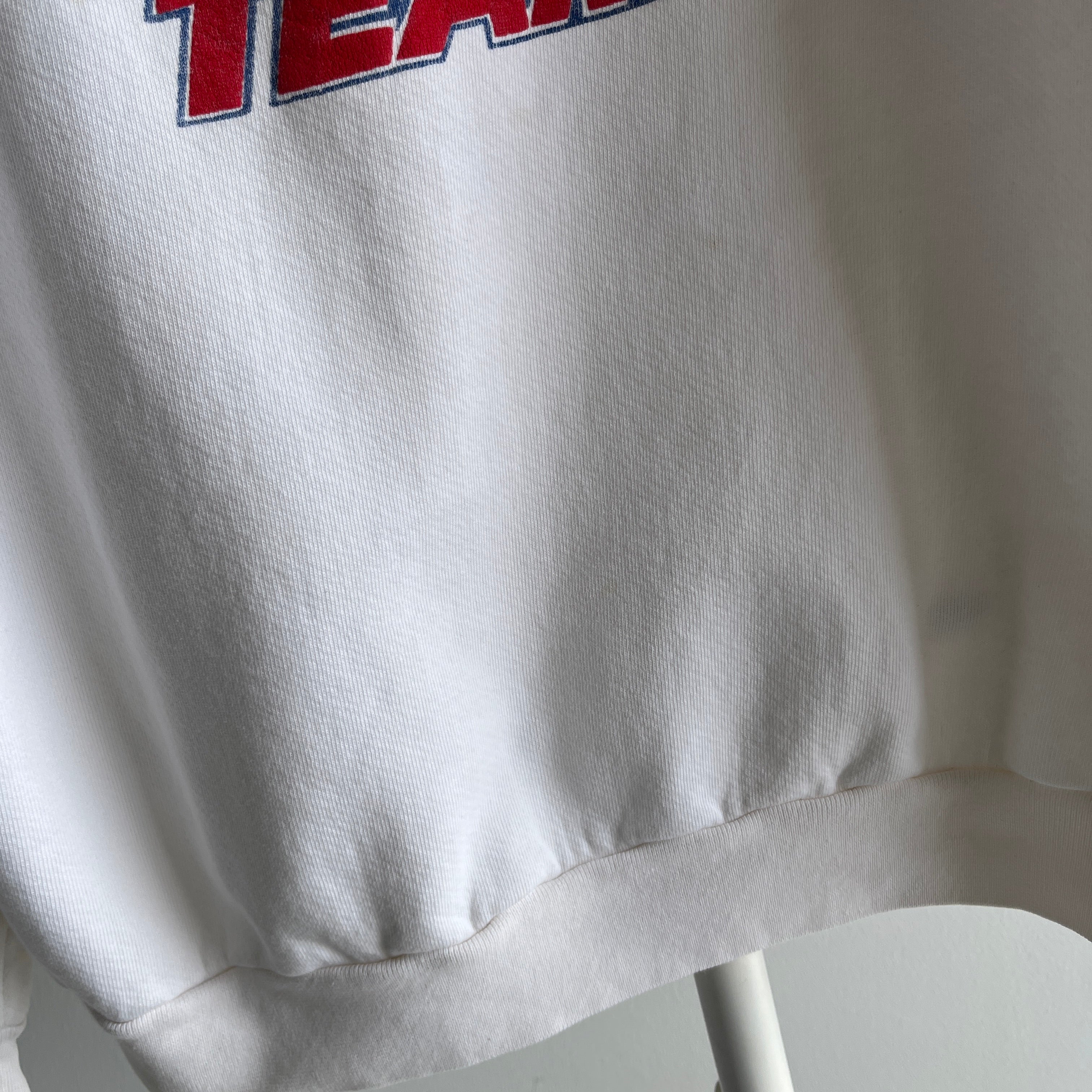 1980s USA Beer Drinking Team Sweatshirt - It Has A Great Fit