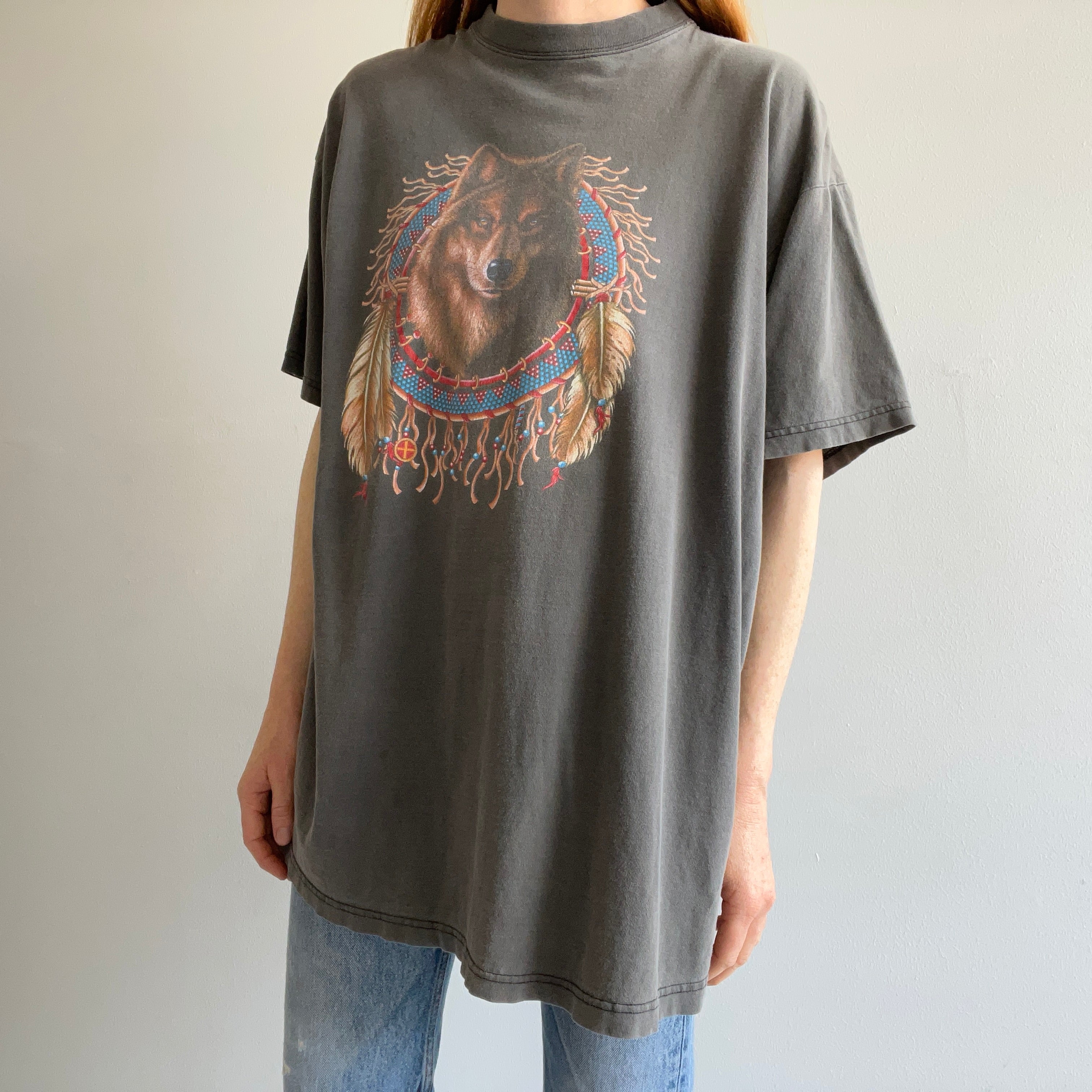 1990s Wolf in a Dream Catcher Relaxed Fit T-Shirt