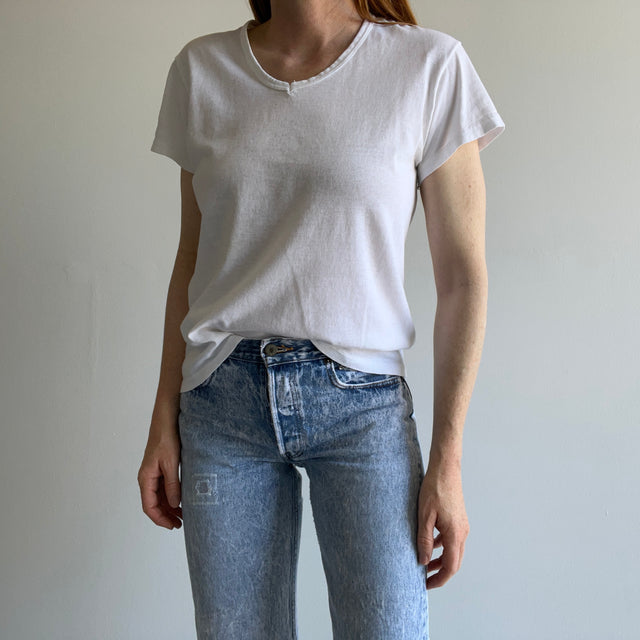 1980s Blank Rolled Collar Thin V-Neck Hanes T-Shirt - Swoon