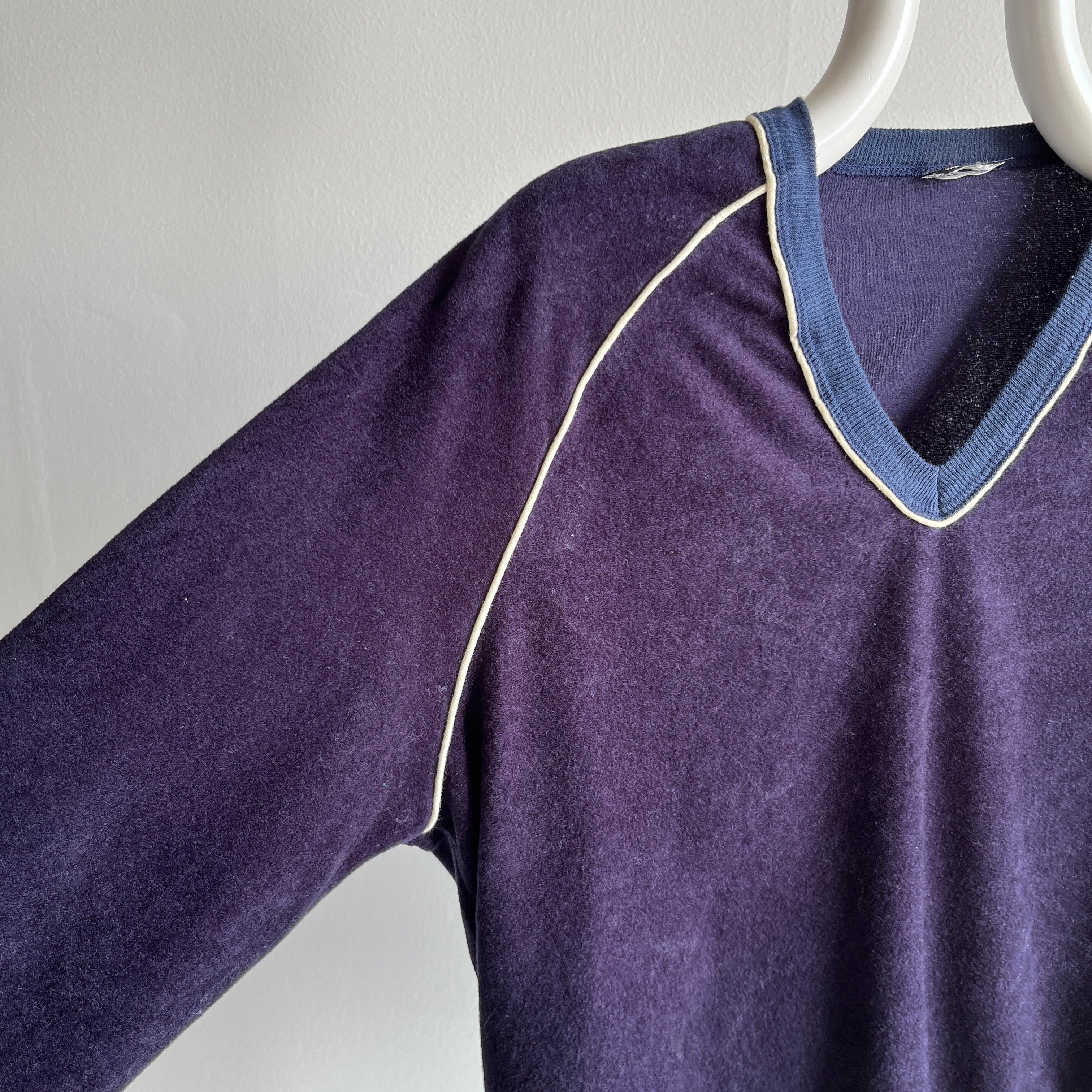 1970/80s The Men's Shop V-Neck Sweater/Sweatshirt