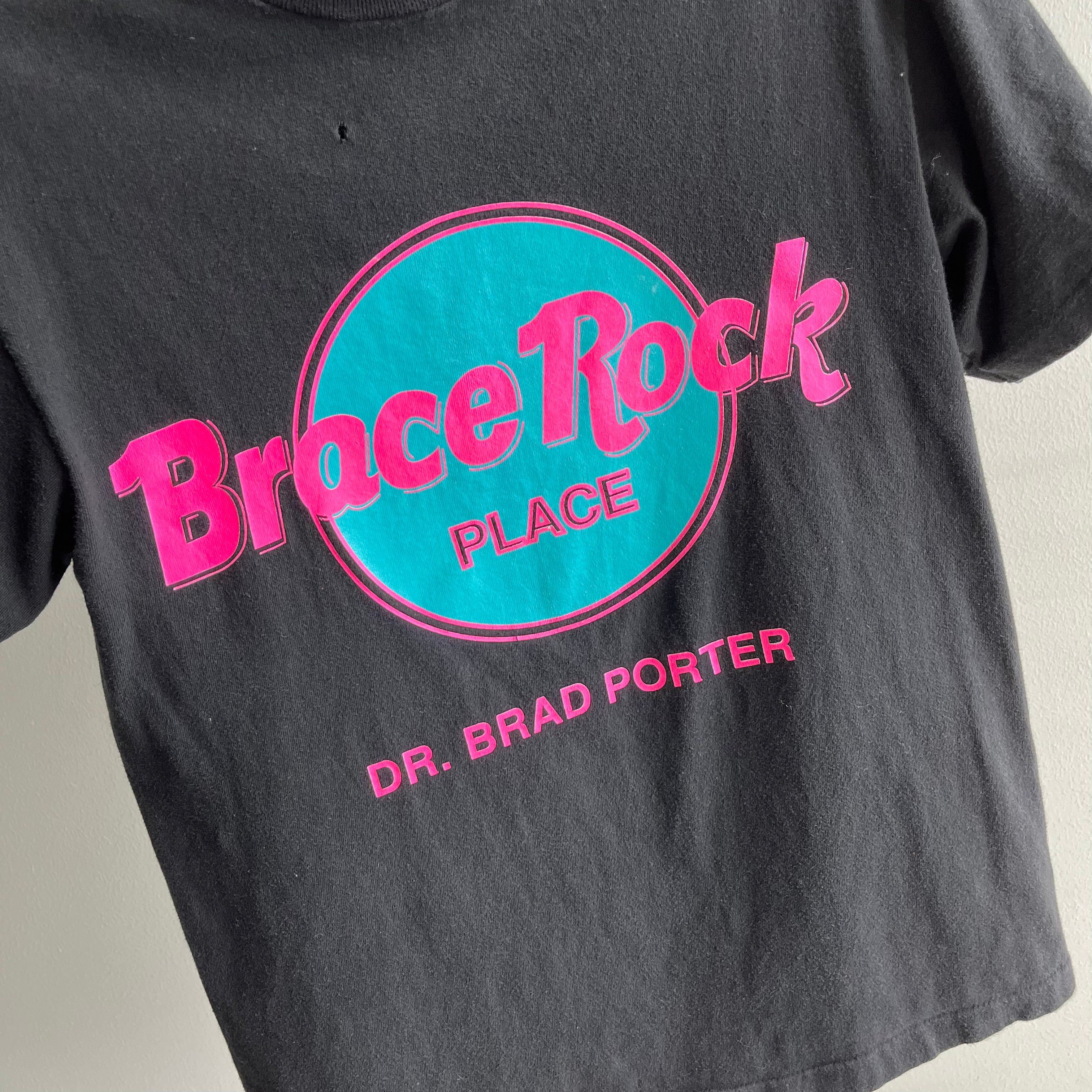 1990s Brace Rock Orthodontist Dad Joke T-Shirt - WOW