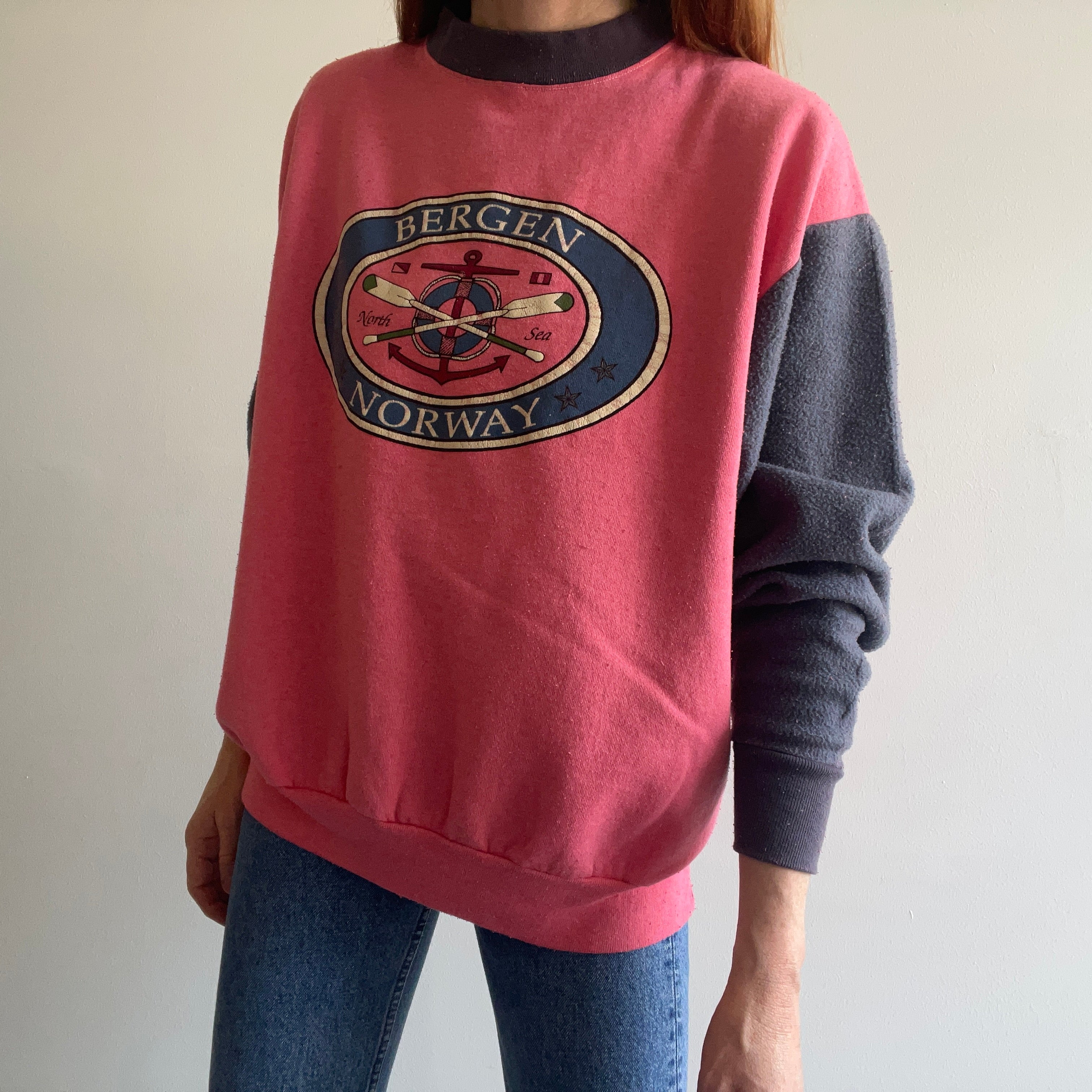 1990s Two Tone Bergen Norway Tourist Sweatshirt