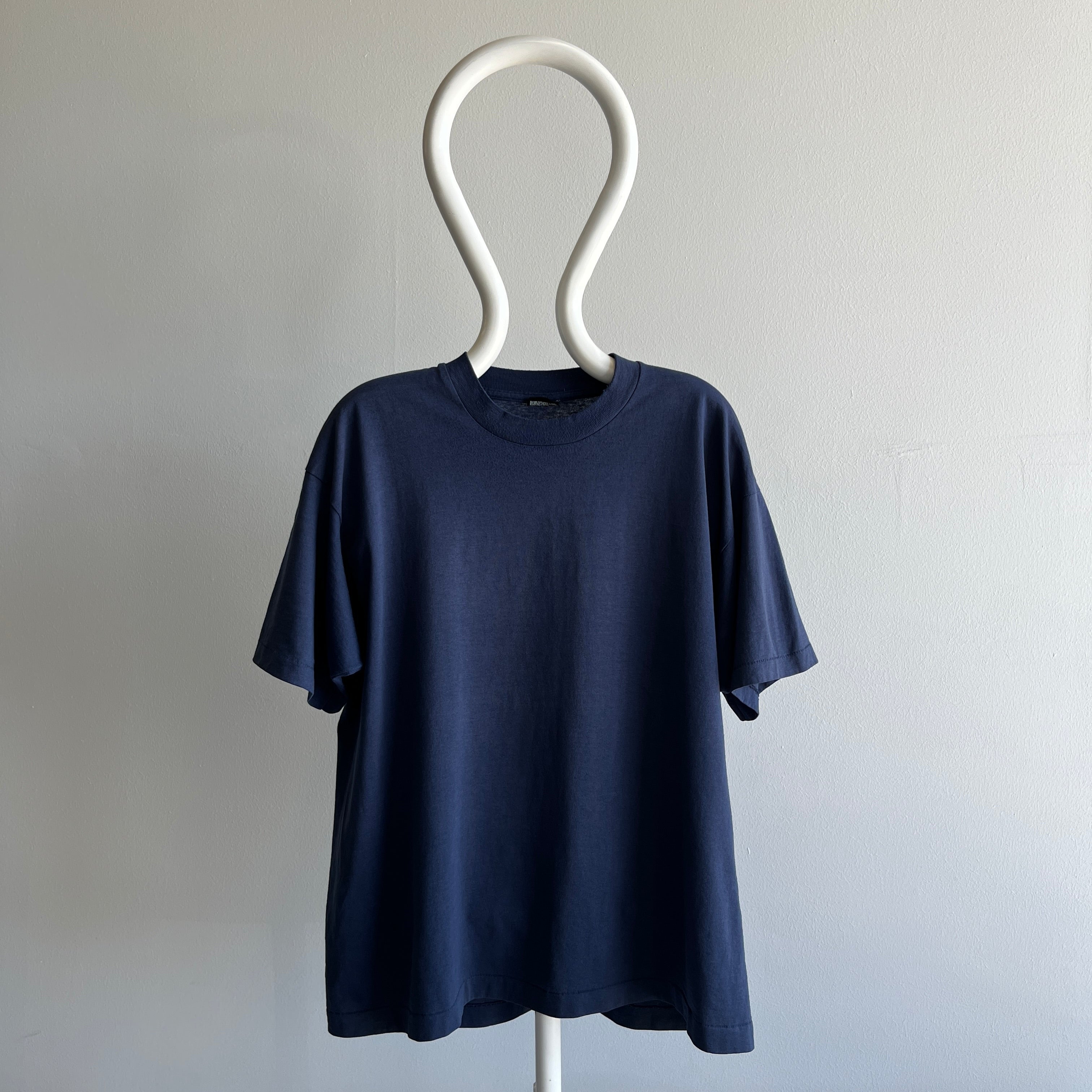 1980/90s Nicely Worn Blank Navy Single Stitch T-Shirt