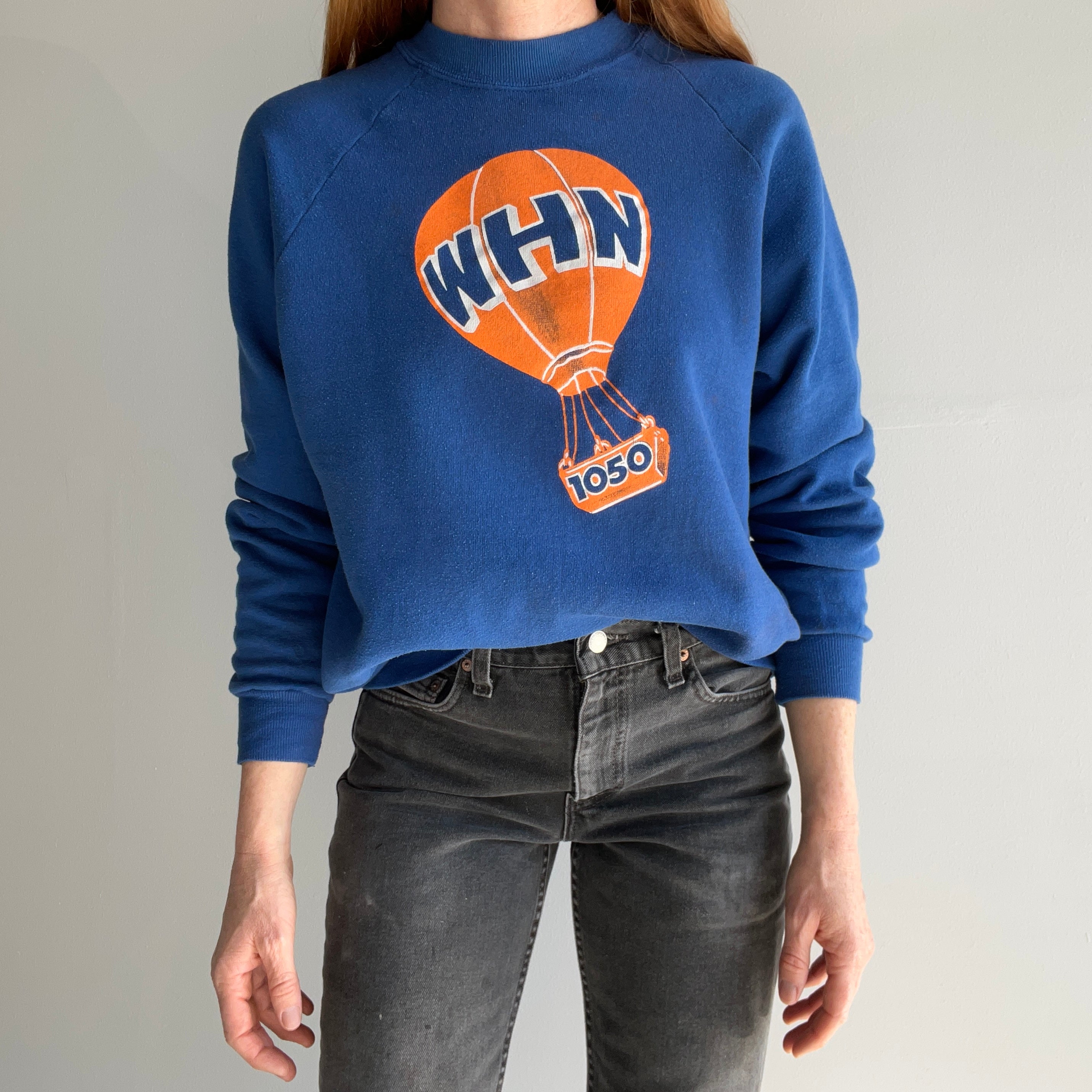 1980s WHN AM 1050 Sweatshirt _ NYC