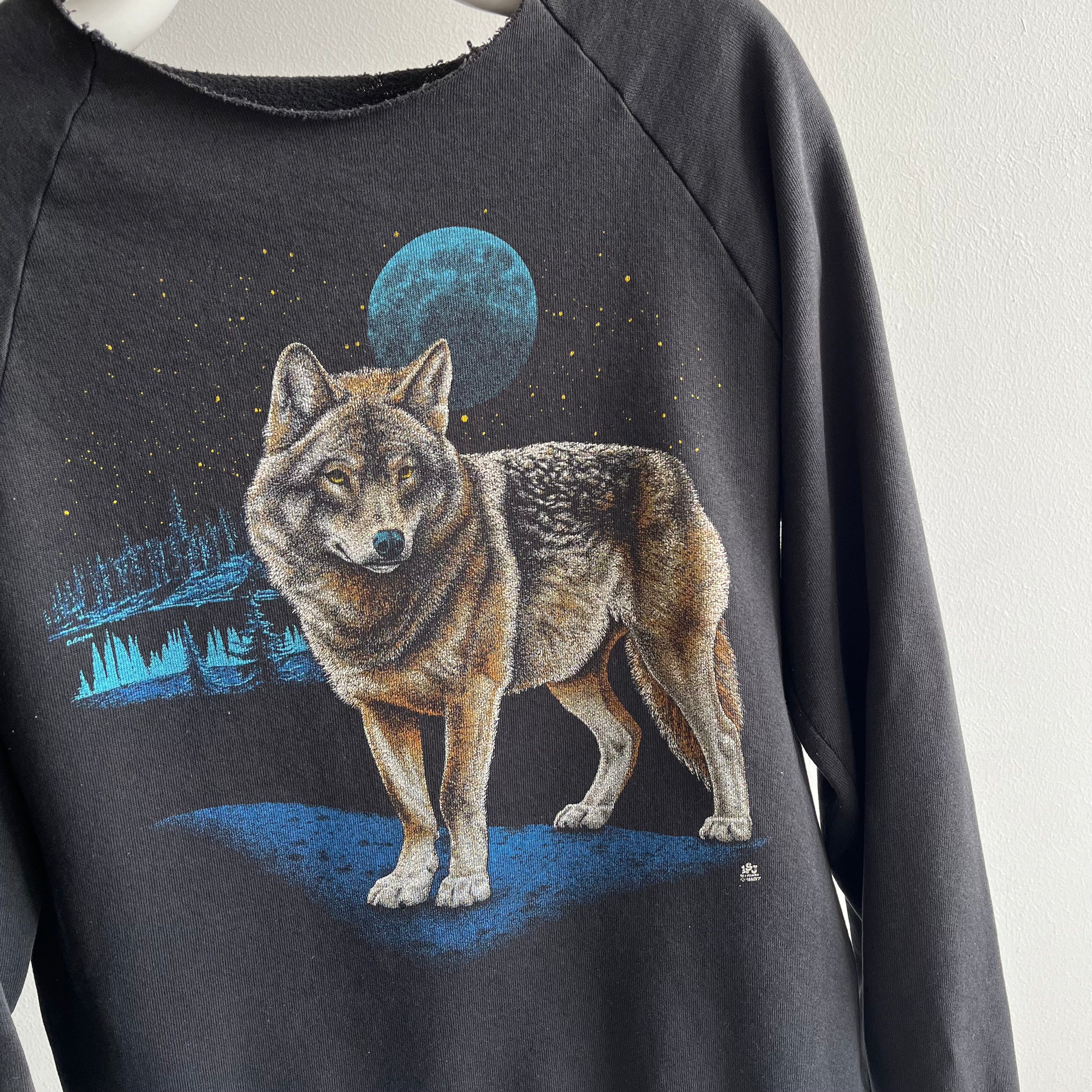 1987 Cut Neck Wolf Sweatshirt - WOW