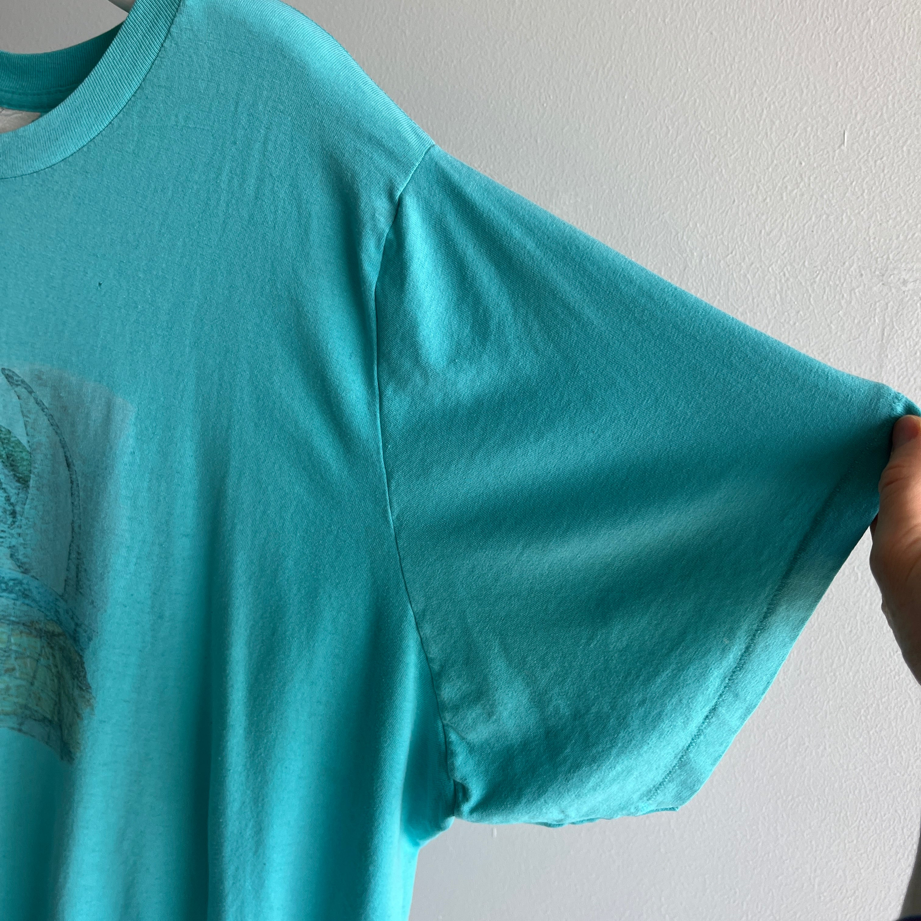 1990s Shark Playing Volleyball Thin Larger Sized T-Shirt