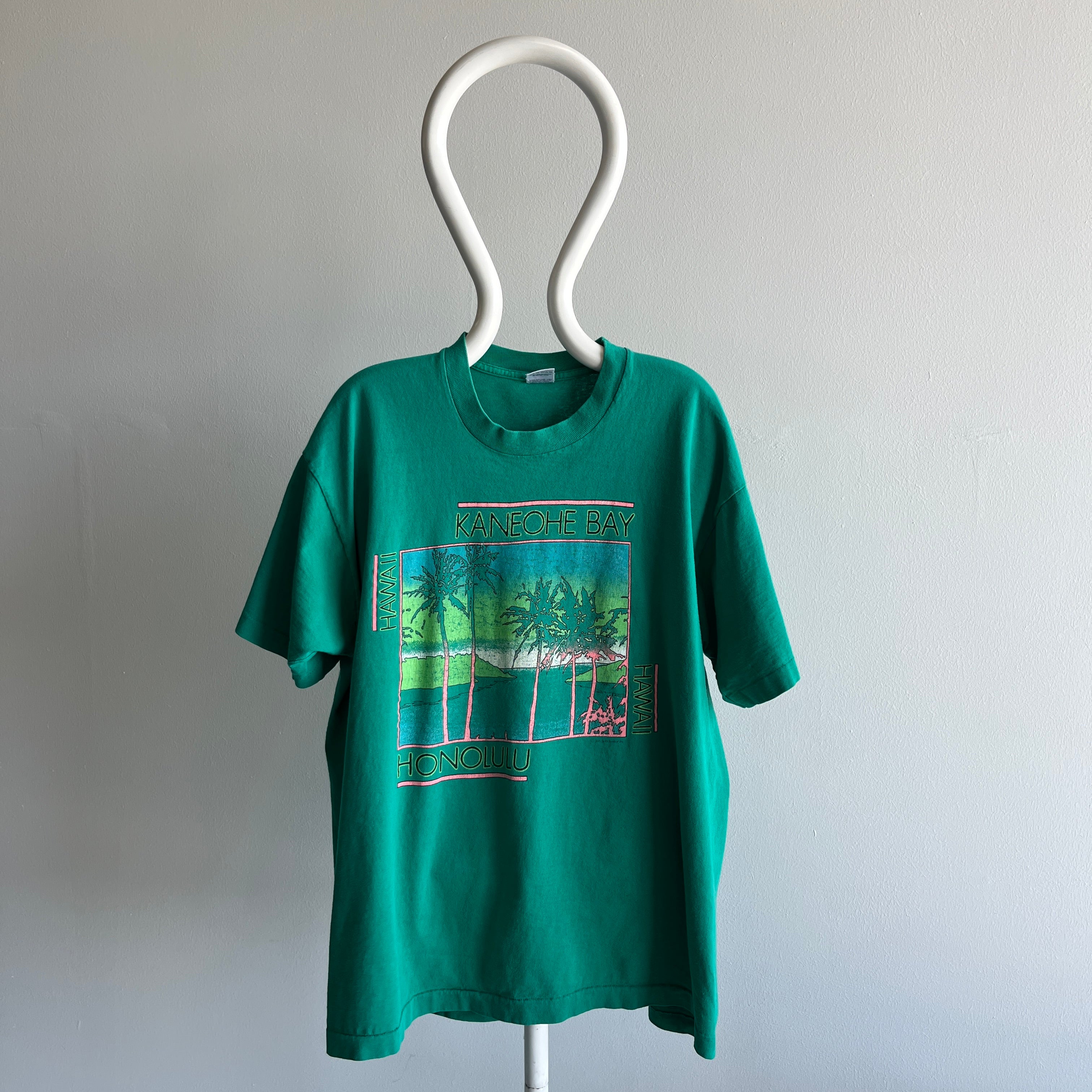 1980/90s Kaneohe Bay Hawaii Tourist T-Shirt - Perfectly Worn