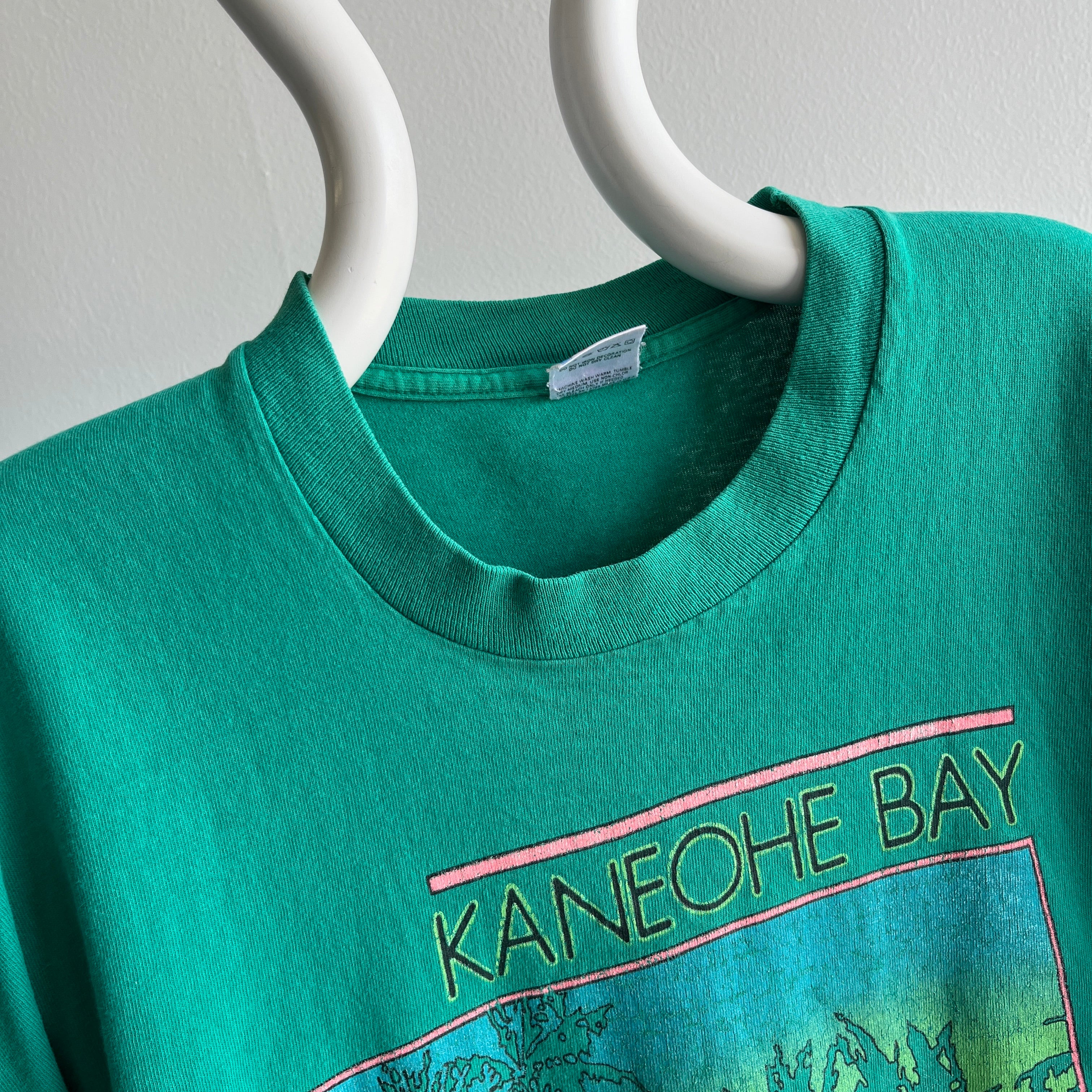 1980/90s Kaneohe Bay Hawaii Tourist T-Shirt - Perfectly Worn