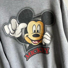 Sweat-shirt teinté de peinture Mickey des années 1990