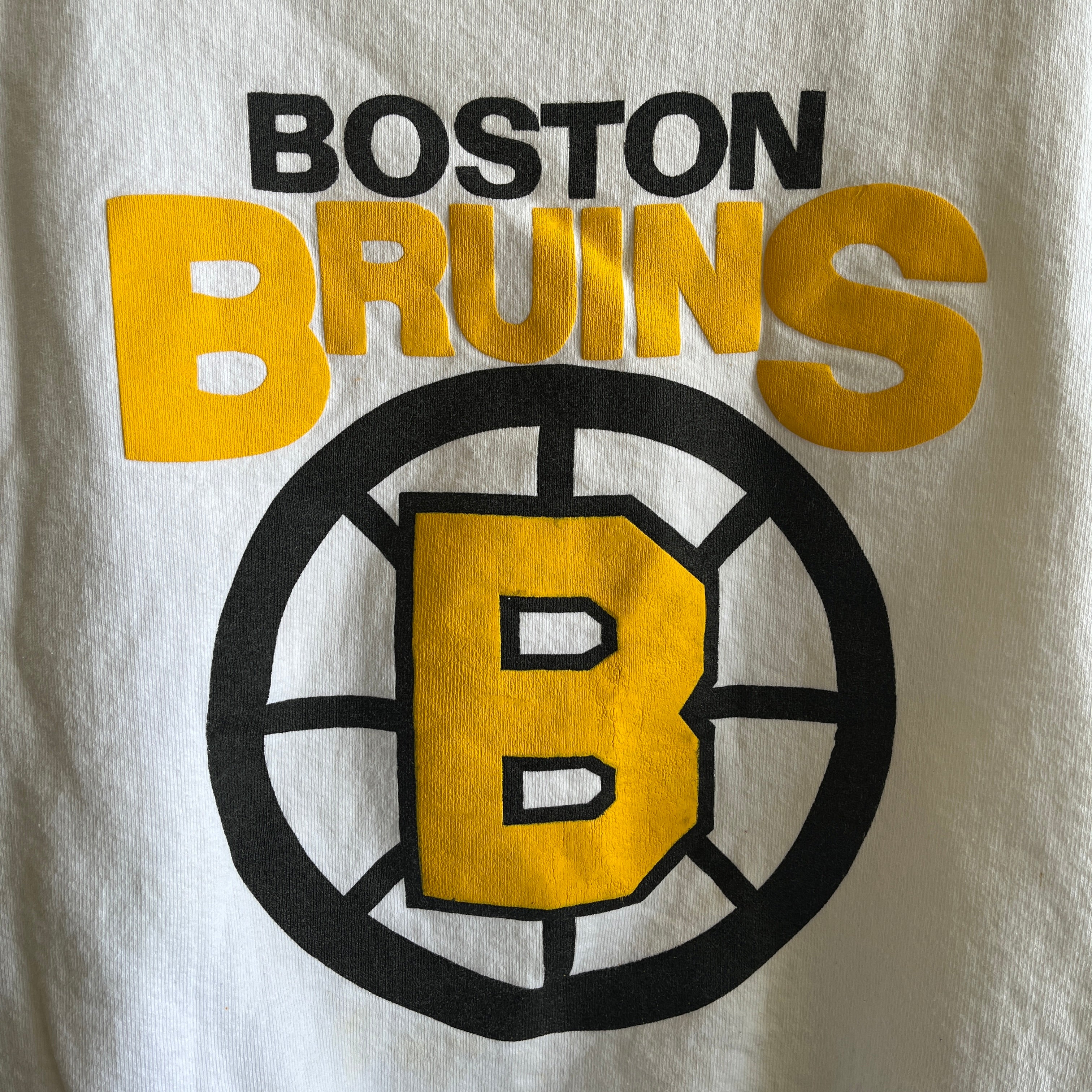 Sweat-shirt d'échauffement des Bruins de Boston à manches coupées bricolage des années 1980 - WOWOWOW