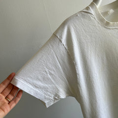 T-shirt blanc vierge des années 1980 avec entaille