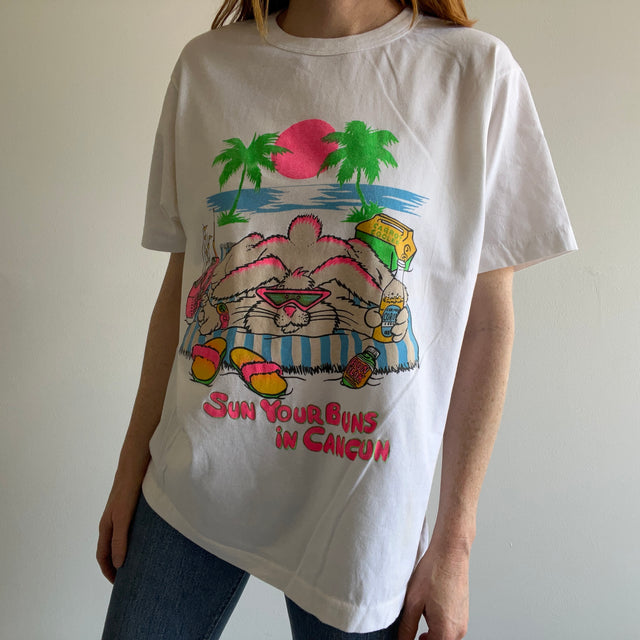 T-shirt touristique Sun Your Buns des années 1980 à Cancún