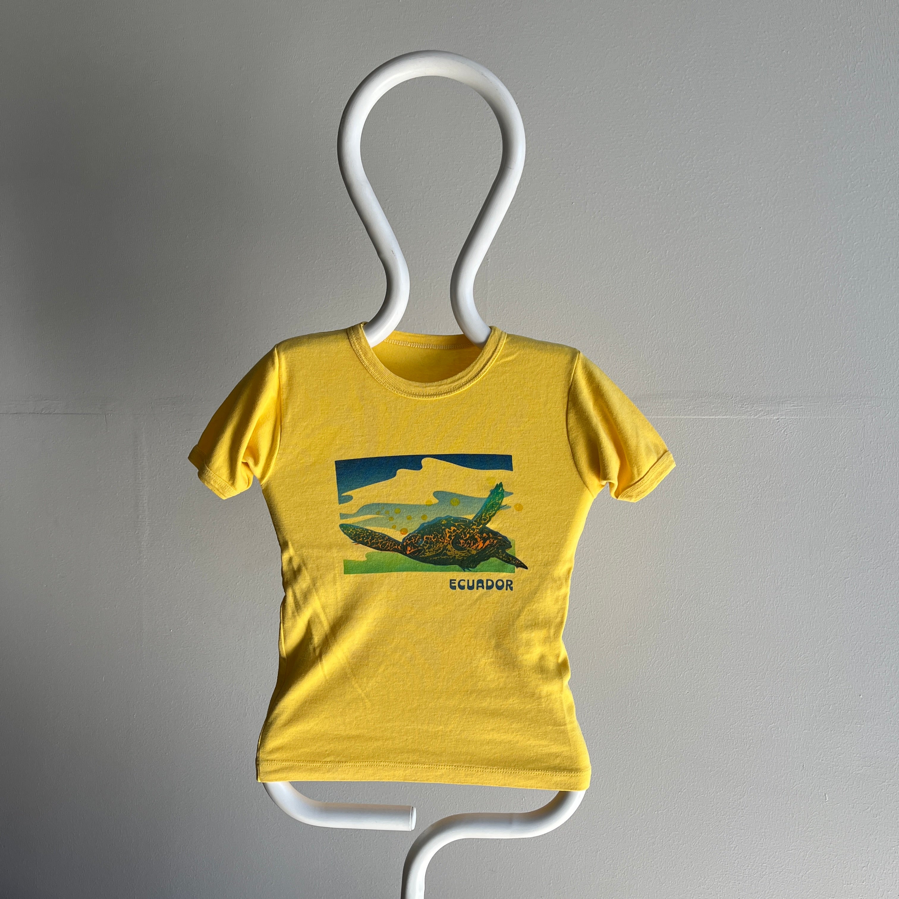 T-shirt pour bébé en tricot de poids moyen Équateur des années 1990