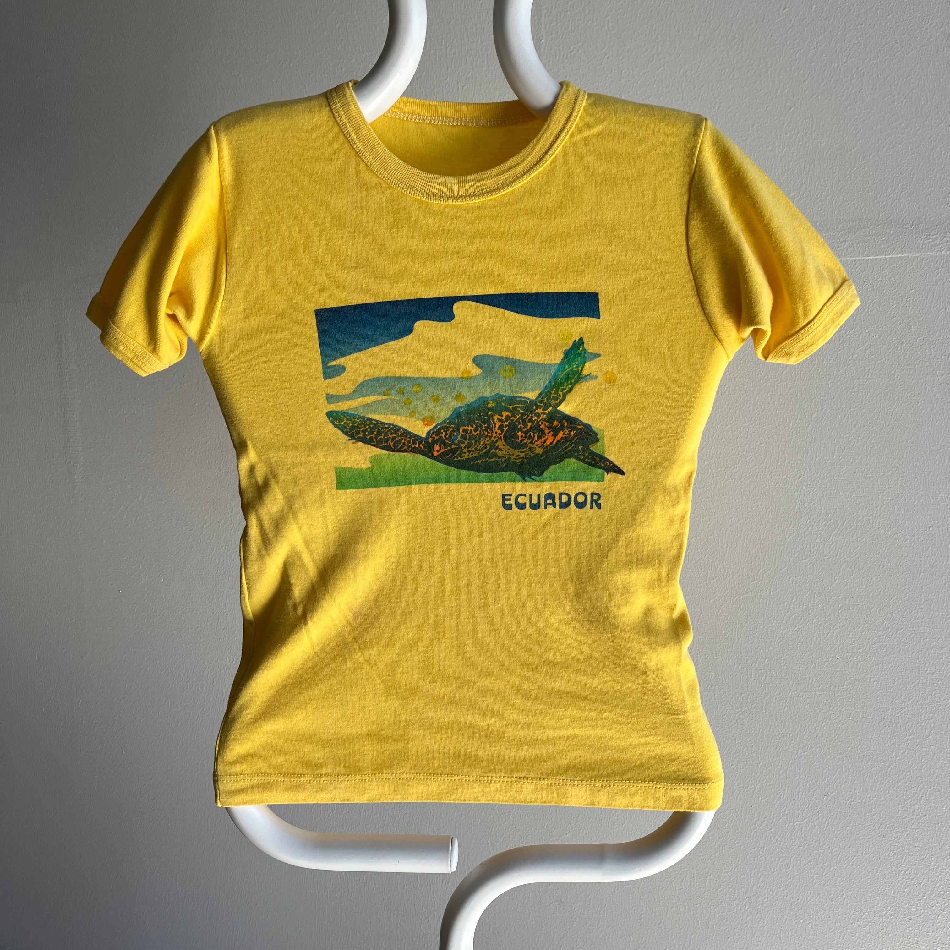 T-shirt pour bébé en tricot de poids moyen Équateur des années 1990