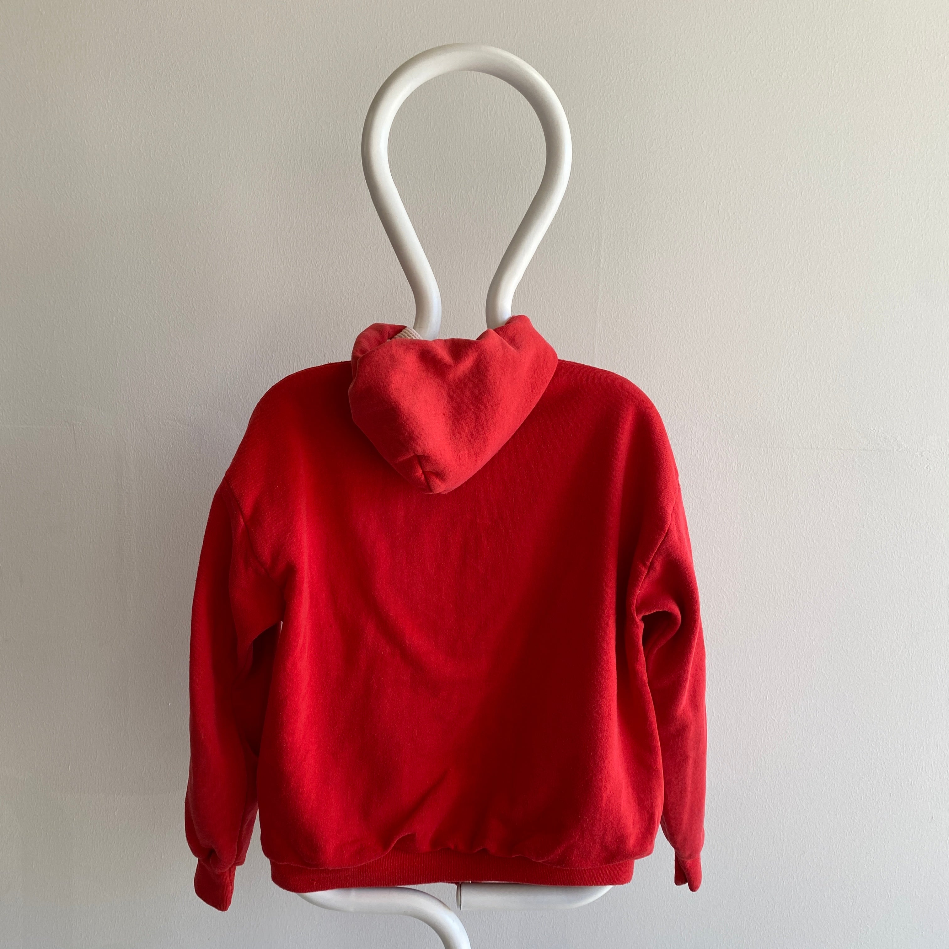 1980s (Early) Sweat à capuche zippé isolé rouge