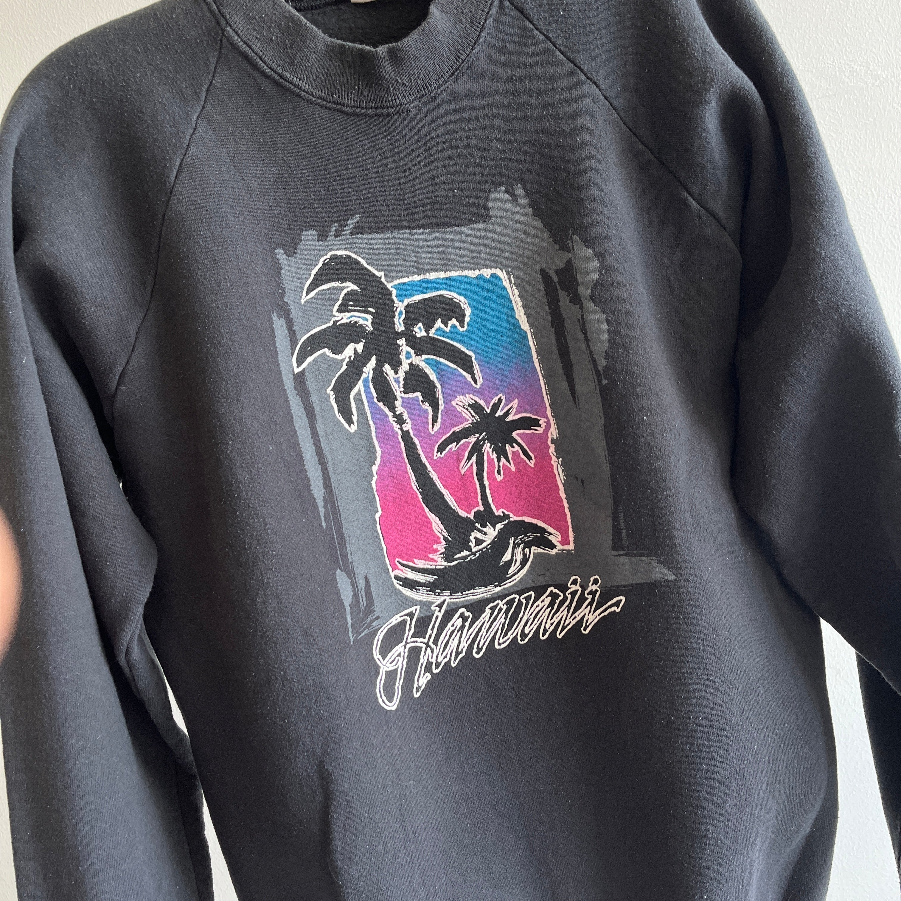 1980s Hawaii Tourist Medium Weight Sweatshirt