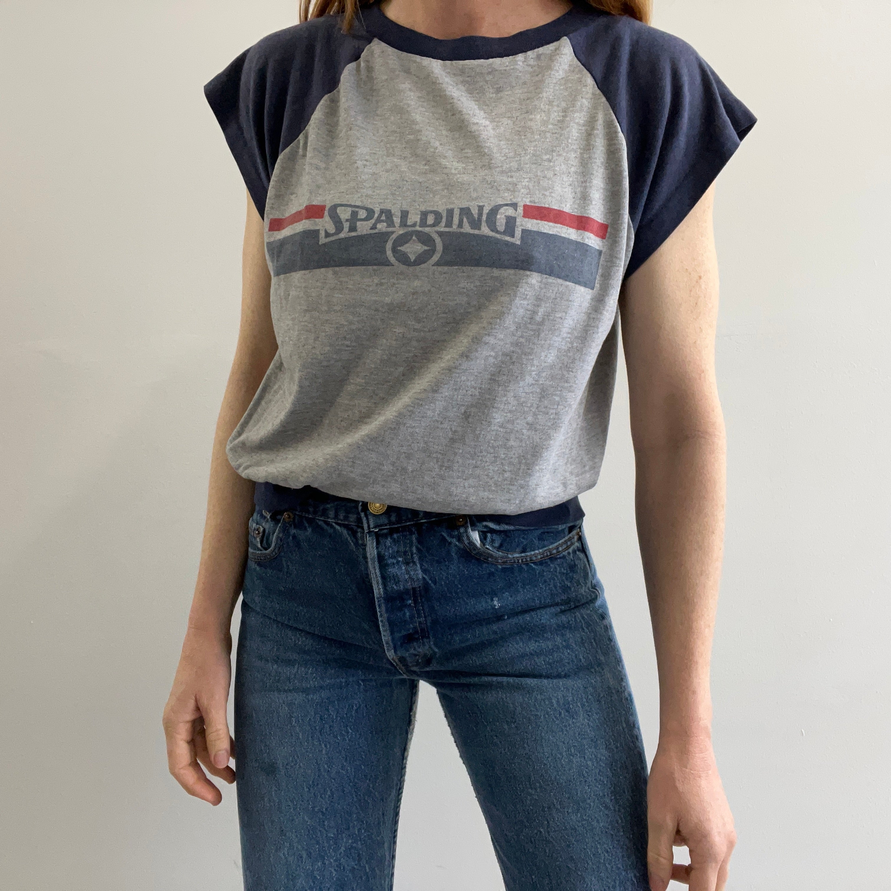 Échauffement musculaire style t-shirt à manches courtes Spaulding des années 1980