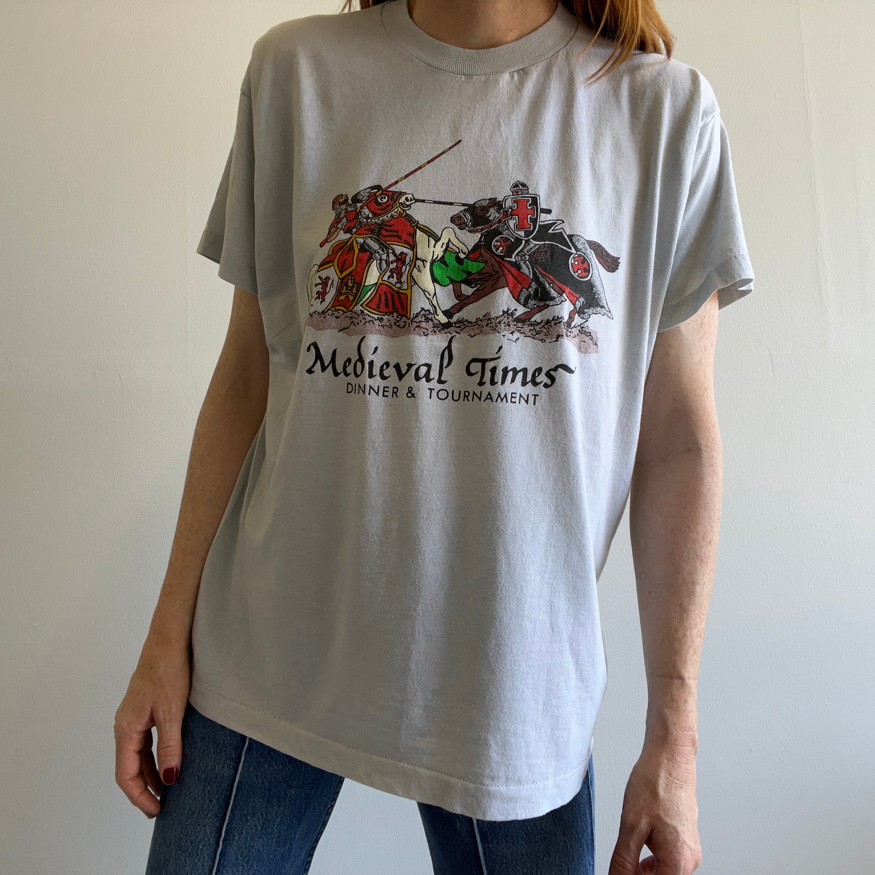 T-shirt Medieval Times des années 1980 - Qui a été ??