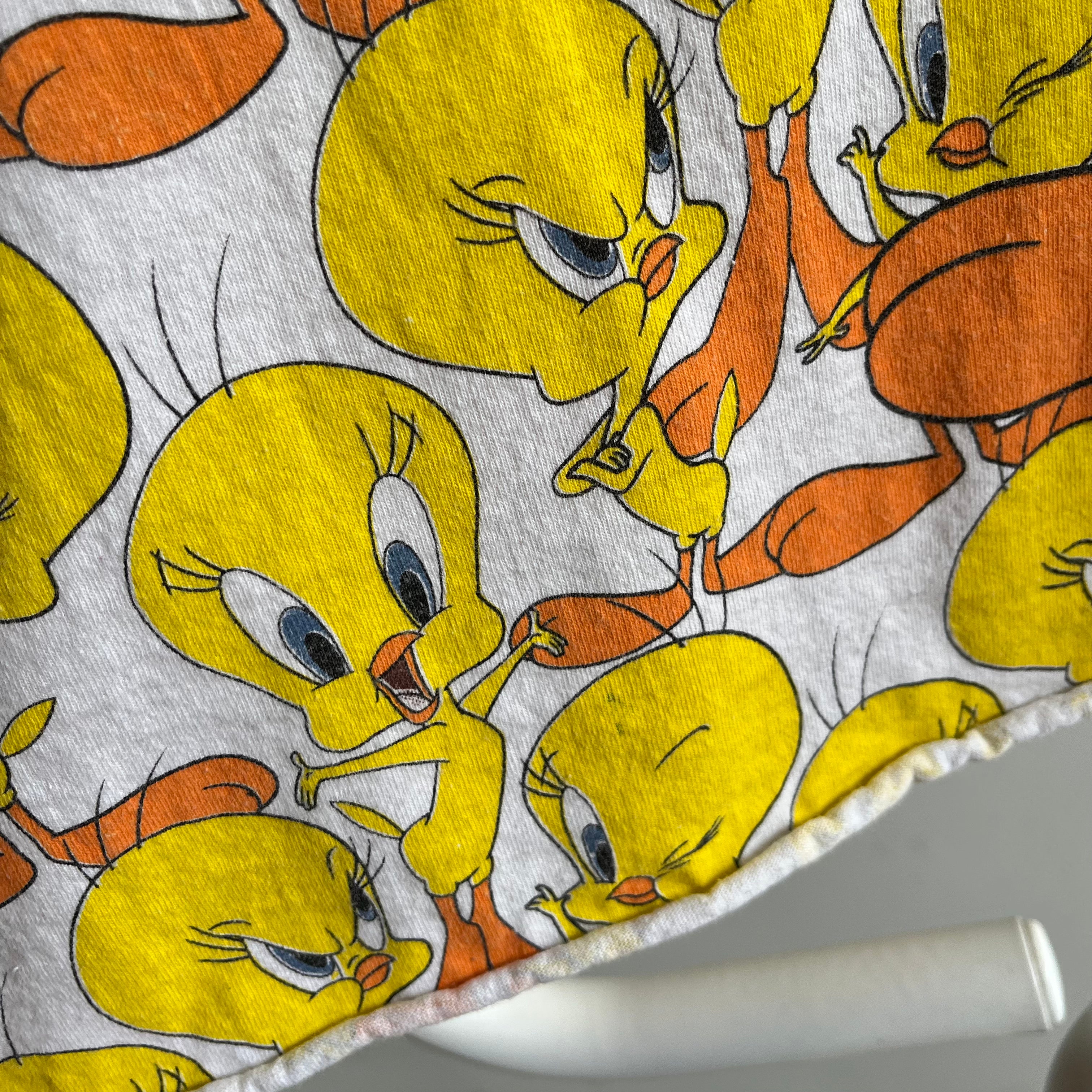 1993 Tweety Bird DIY Crop Top - Oh mon Dieu !