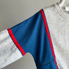 Sweat-shirt color block rouge, gris et bleu des années 1980 avec poches zippées