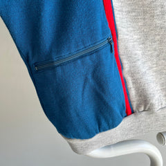 Sweat-shirt color block rouge, gris et bleu des années 1980 avec poches zippées