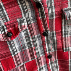 1990s Smaller Sized Cotton Flannel - THE BUTTONS
