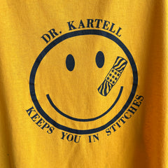 Années 1990, le Dr Kartell vous tient en haleine avec un pansement américain