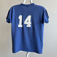 T-shirt à col roulé en coton St. Anselm Field Hockey des années 1970 par Russell