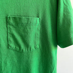 GG - Kelly Green Landscaping Company des années 1980 sur un t-shirt à poche arrière