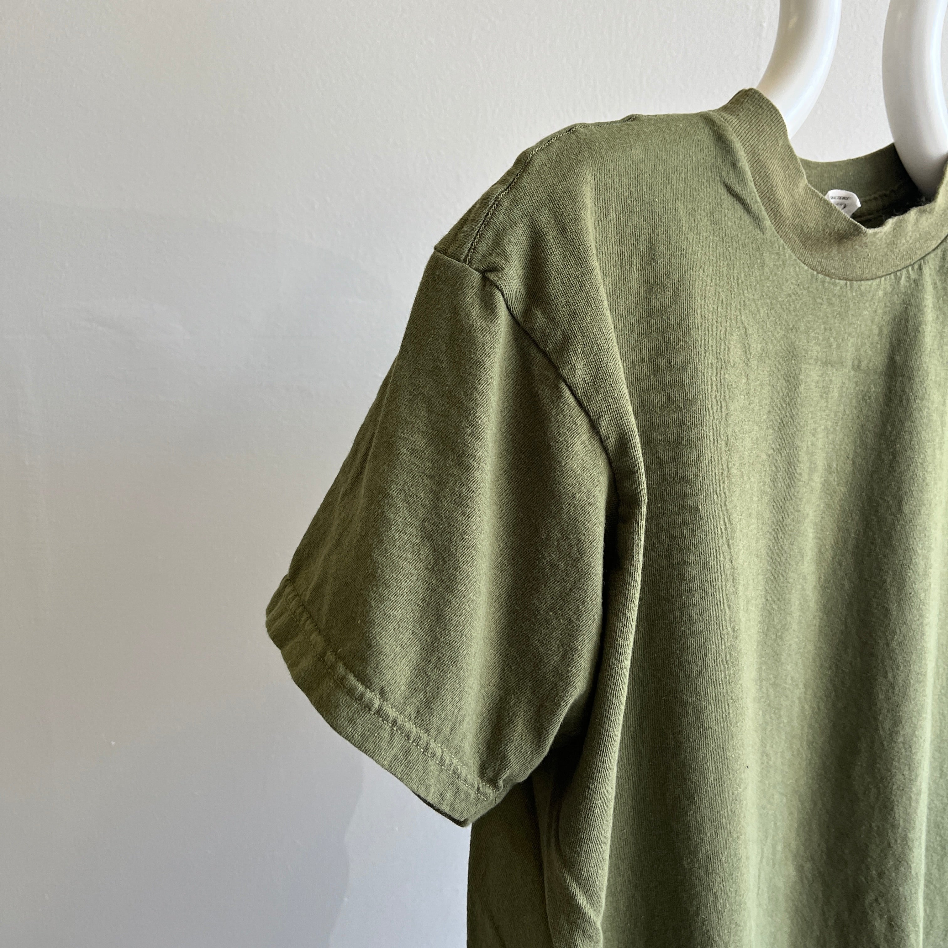 GG - T-shirt vert armée vierge des années 1980