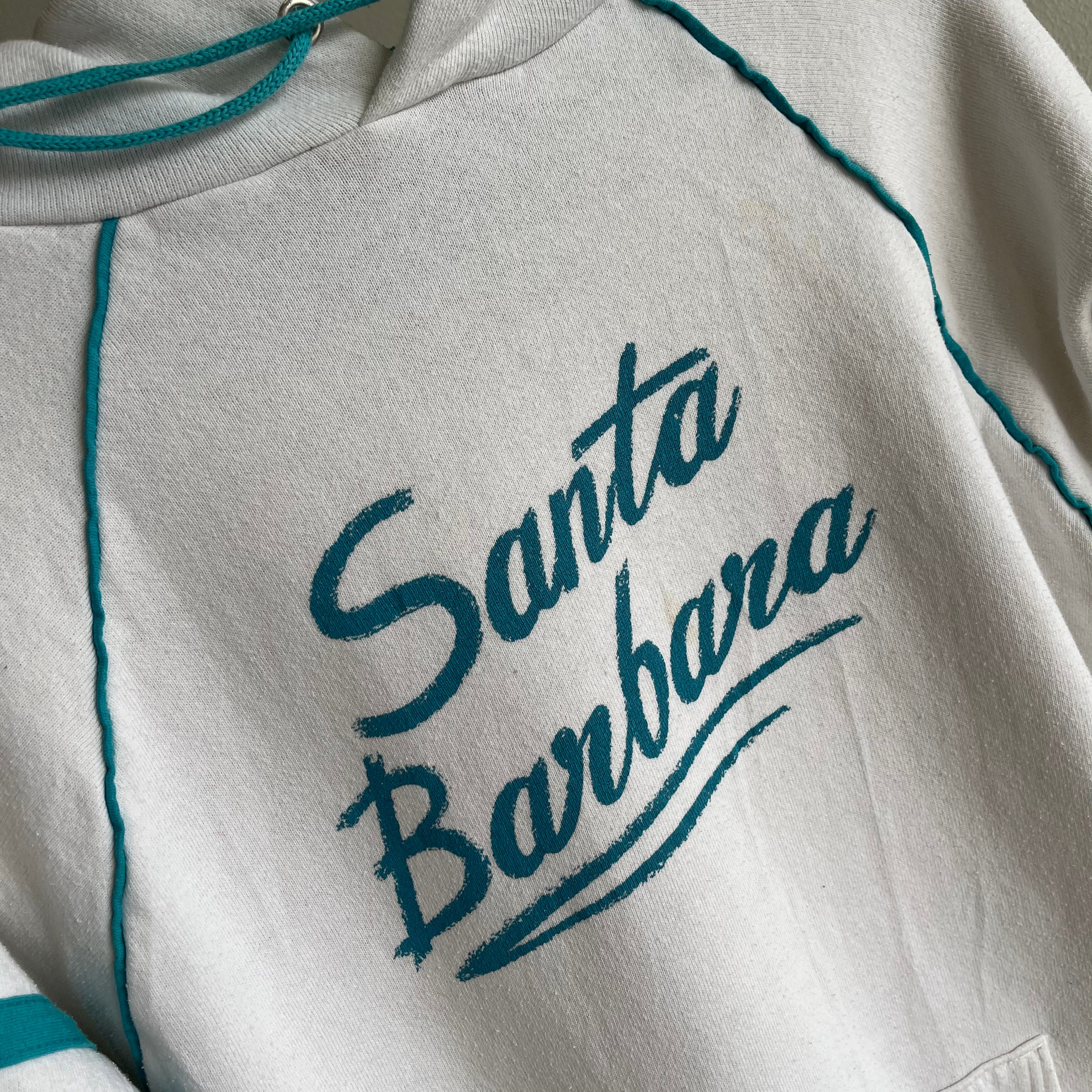 Sweat à capuche bicolore Santa Barbara des années 1980 par Jerzees