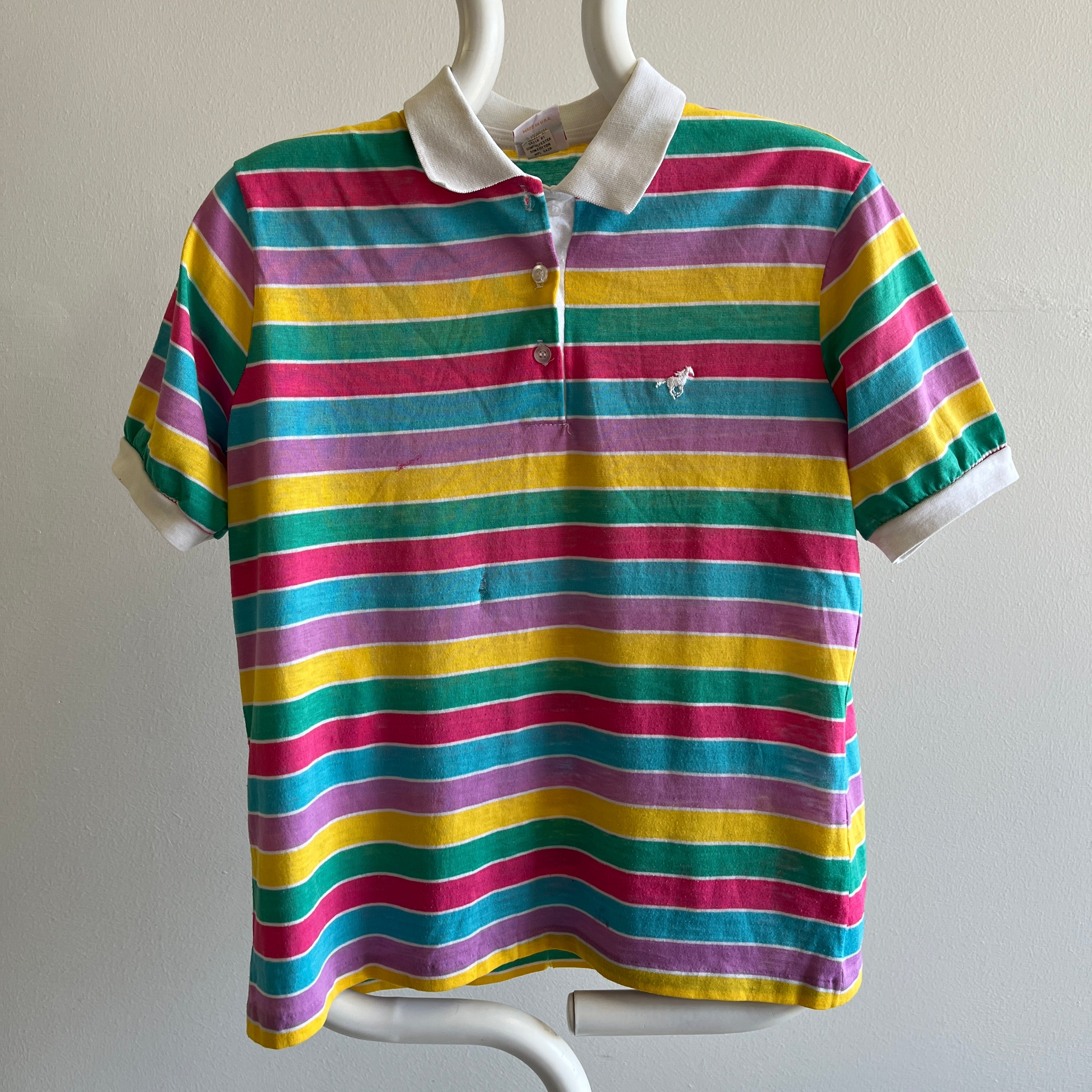 T-shirt polo rayé SUper Rad des années 1980 Wrangler Brand - OMG!