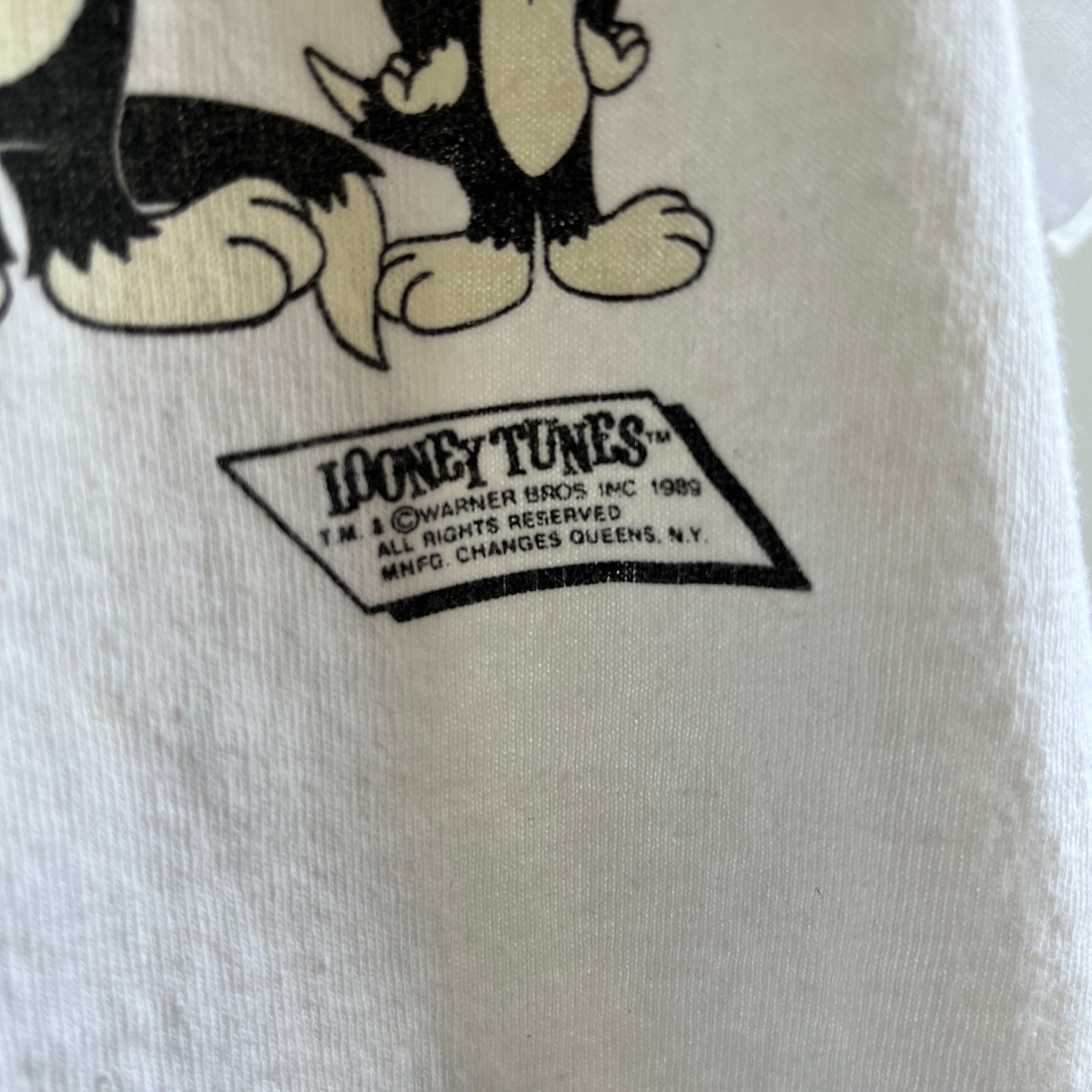 1989 Loony Tunes Front and Back RAD Graphic T-Shirt !!!