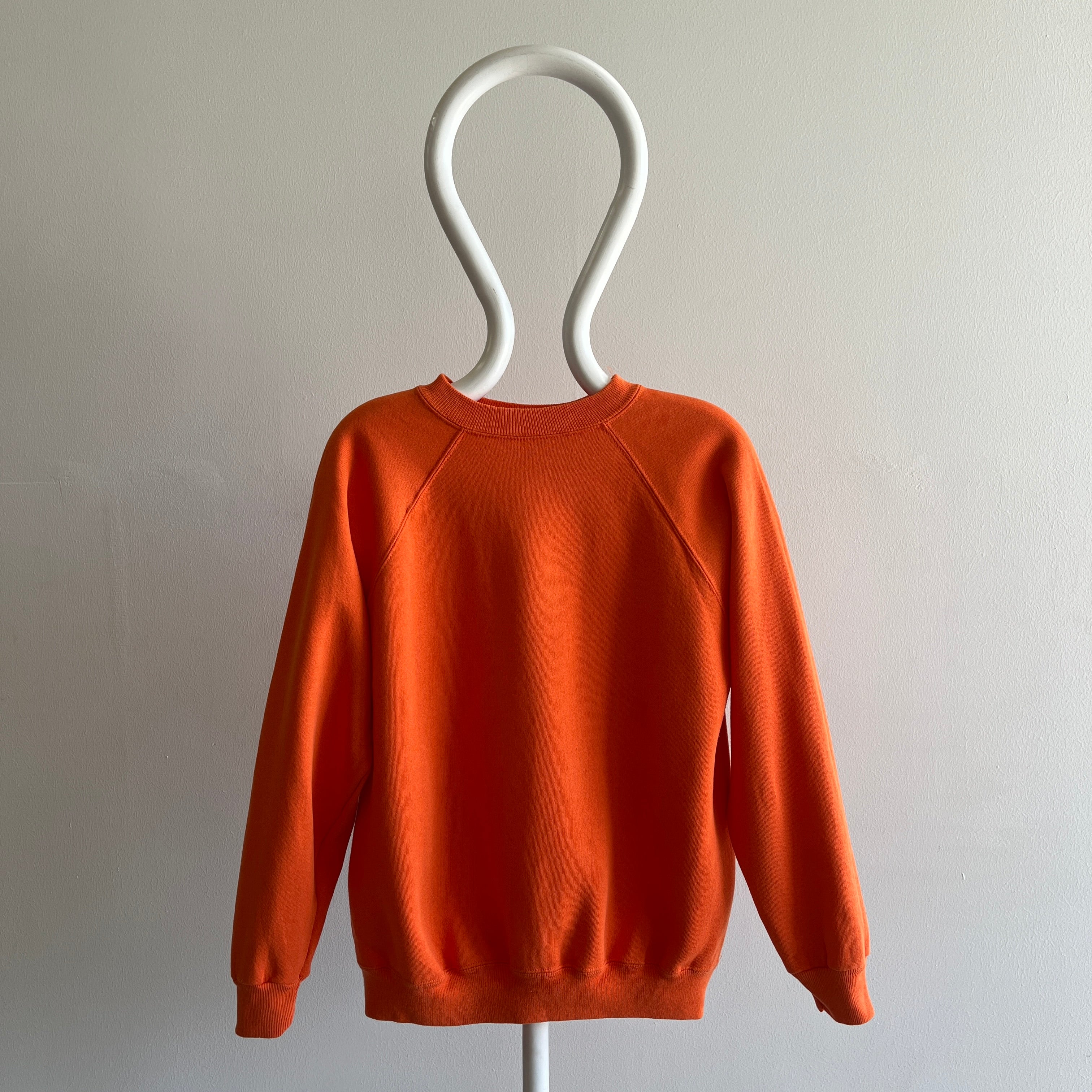 Sweat-shirt raglan orange vierge des années 1980 par Hanes Her Way !