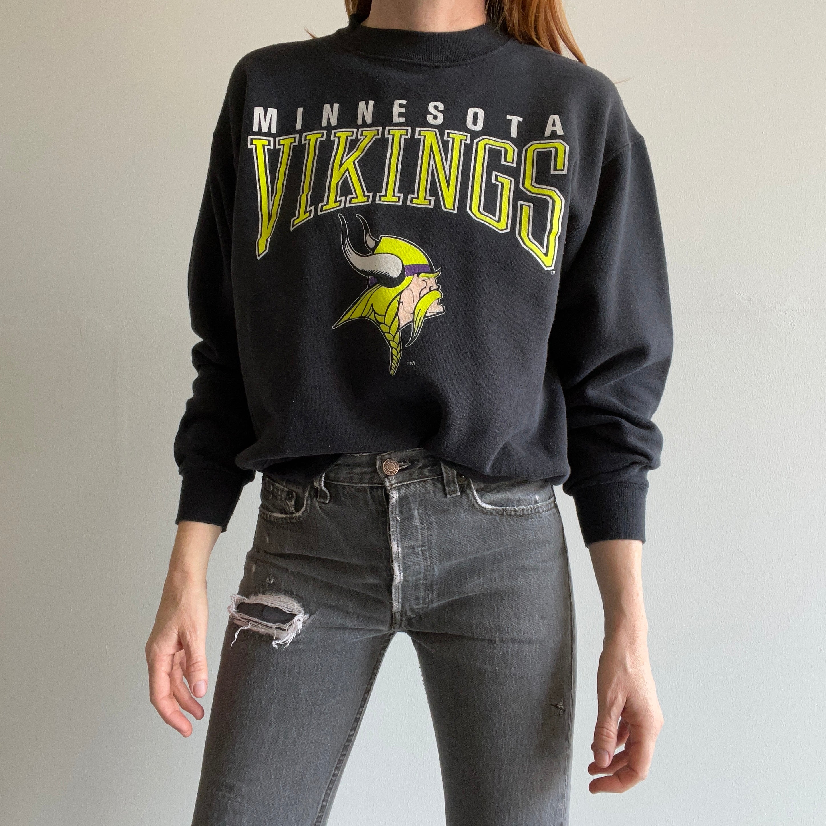 1980s Nicely Thrashed Minnesota Vikings Sweatshirt – Red Vintage Co