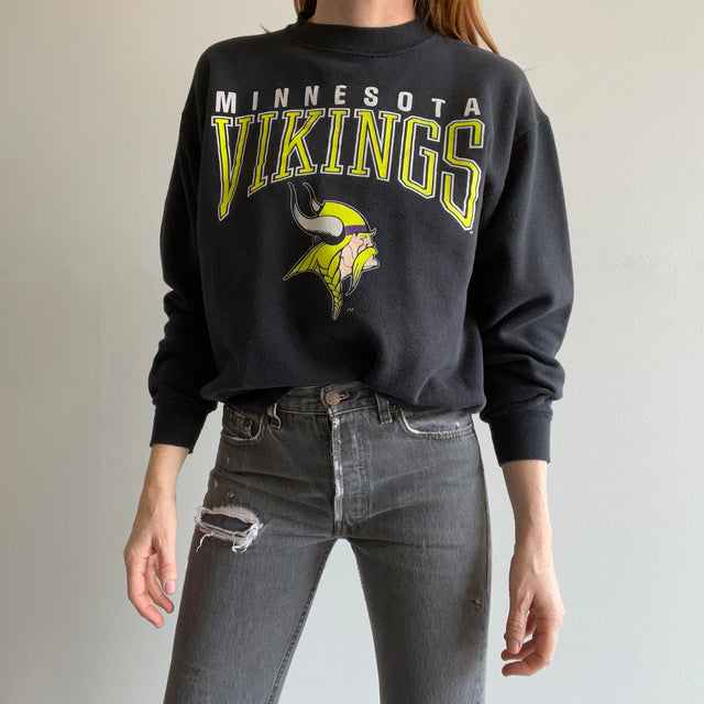 1980s Official NFL Minnesota Vikings Sweatshirt by Artex !!!