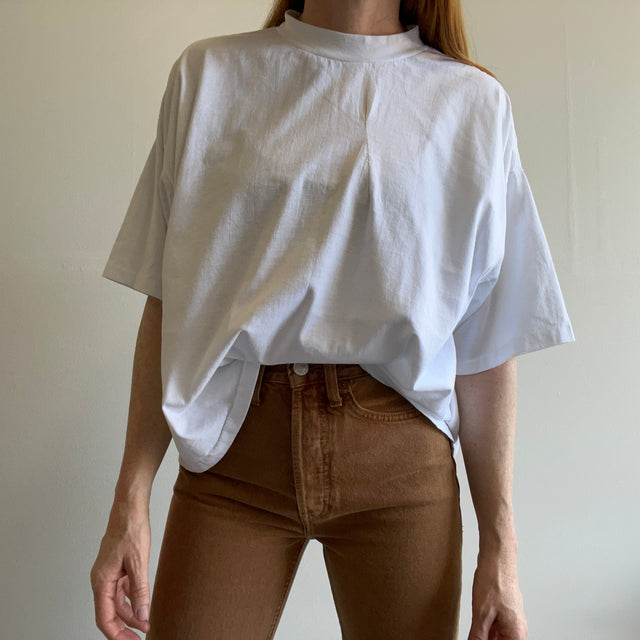 GG 1990s White Mock Neck Boxy Crop with Mending - Insolite et Cool !