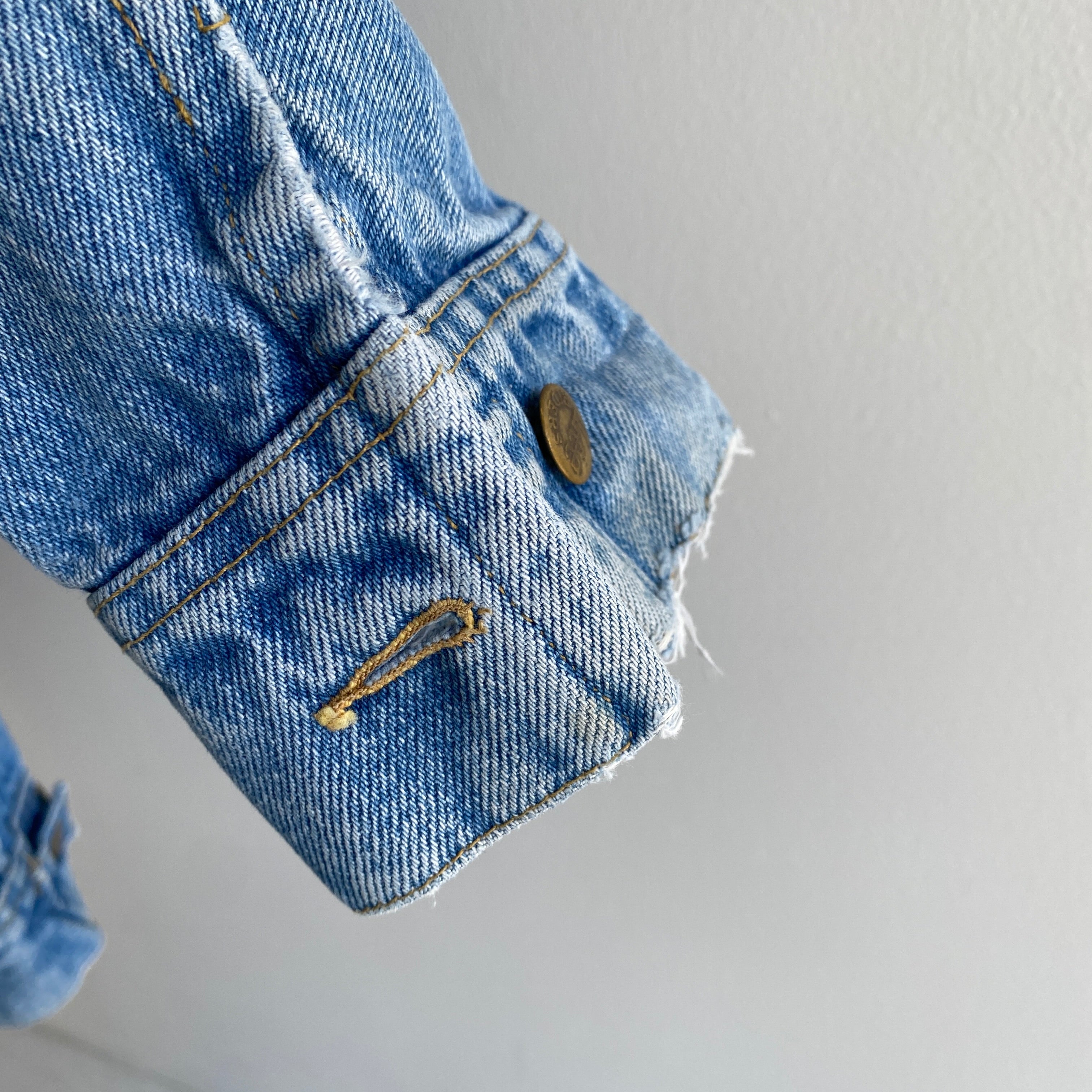 1980s Lee Brand Lighter Wash Denim Jacket