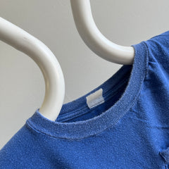 T-shirt à poche en coton tricoté bleu vierge des années 1980