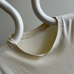 T-shirt blanc poussiéreux/écru des années 1980