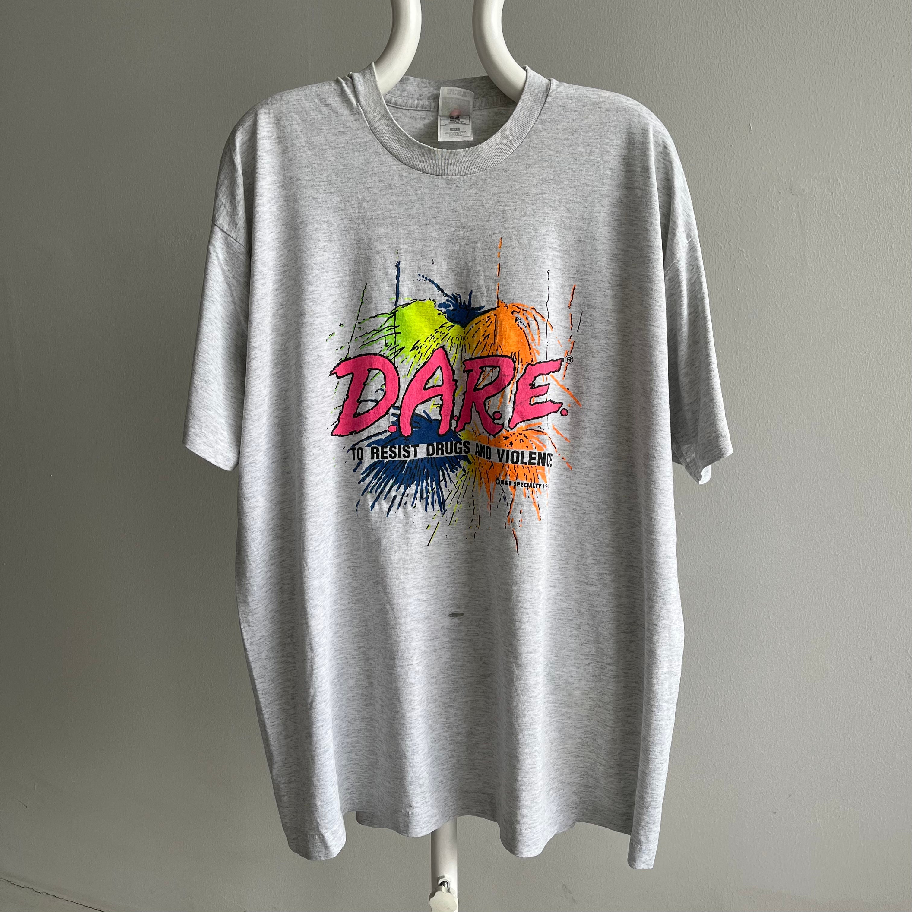 1994 DARE Joliment battu T-shirt