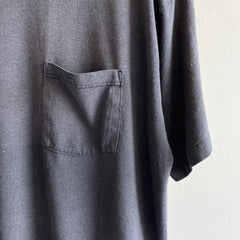 1980s EPIIIIIC Blank Black Faned and Thin 50/50 Pocket T-Shirt (The Brand) avec Mending